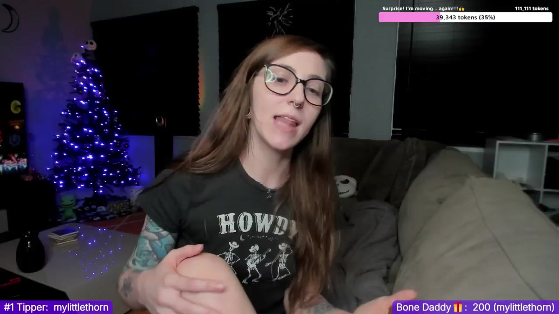 Gallery image thumbnail from TheSharkQueen's myfreecams stream on, 12/06/2024, 07:59 image 13 of 20
