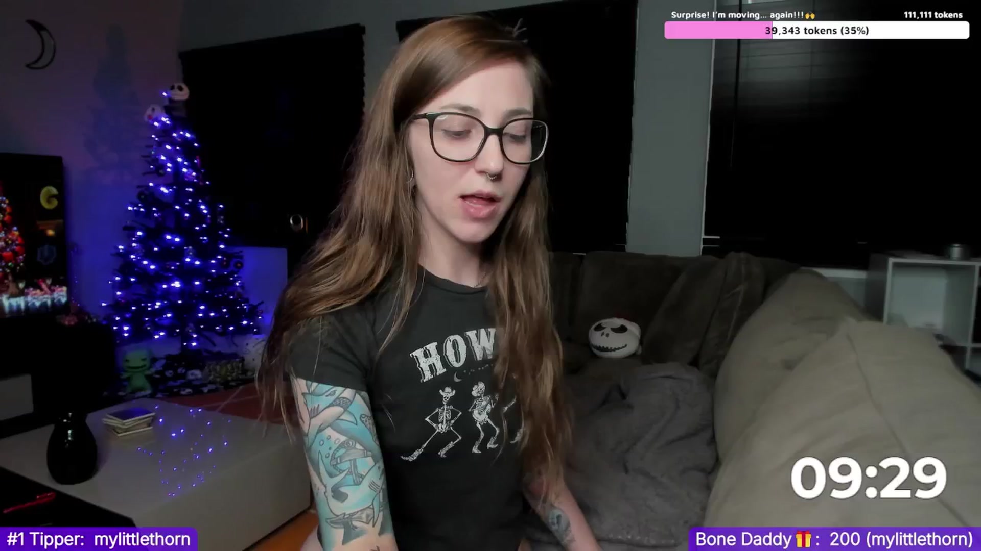 Gallery image thumbnail from TheSharkQueen's myfreecams stream on, 12/06/2024, 07:59 image 19 of 20