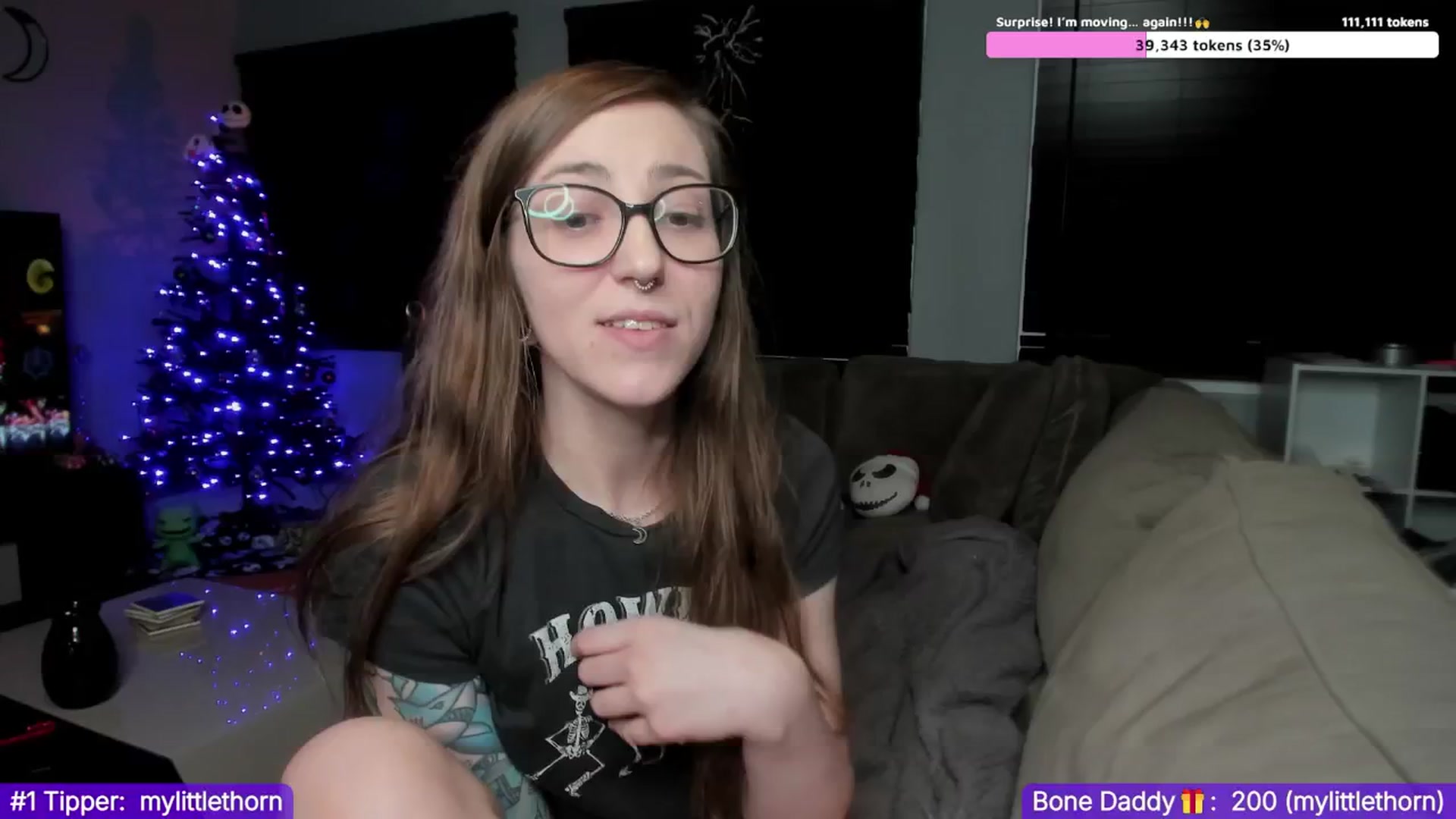 Gallery image thumbnail from TheSharkQueen's myfreecams stream on, 12/06/2024, 07:59 image 6 of 20