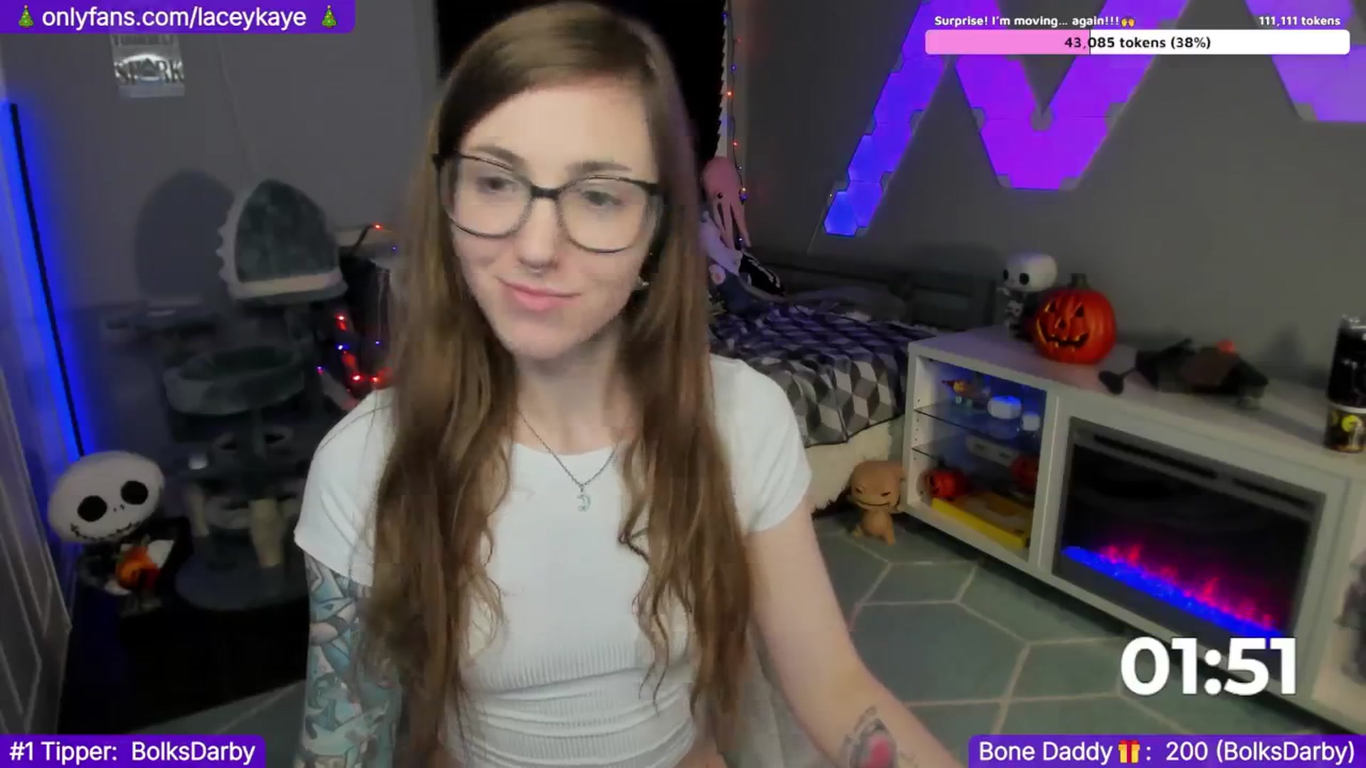 Gallery image thumbnail from TheSharkQueen's myfreecams stream on, 12/10/2024, 08:24 image 13 of 20