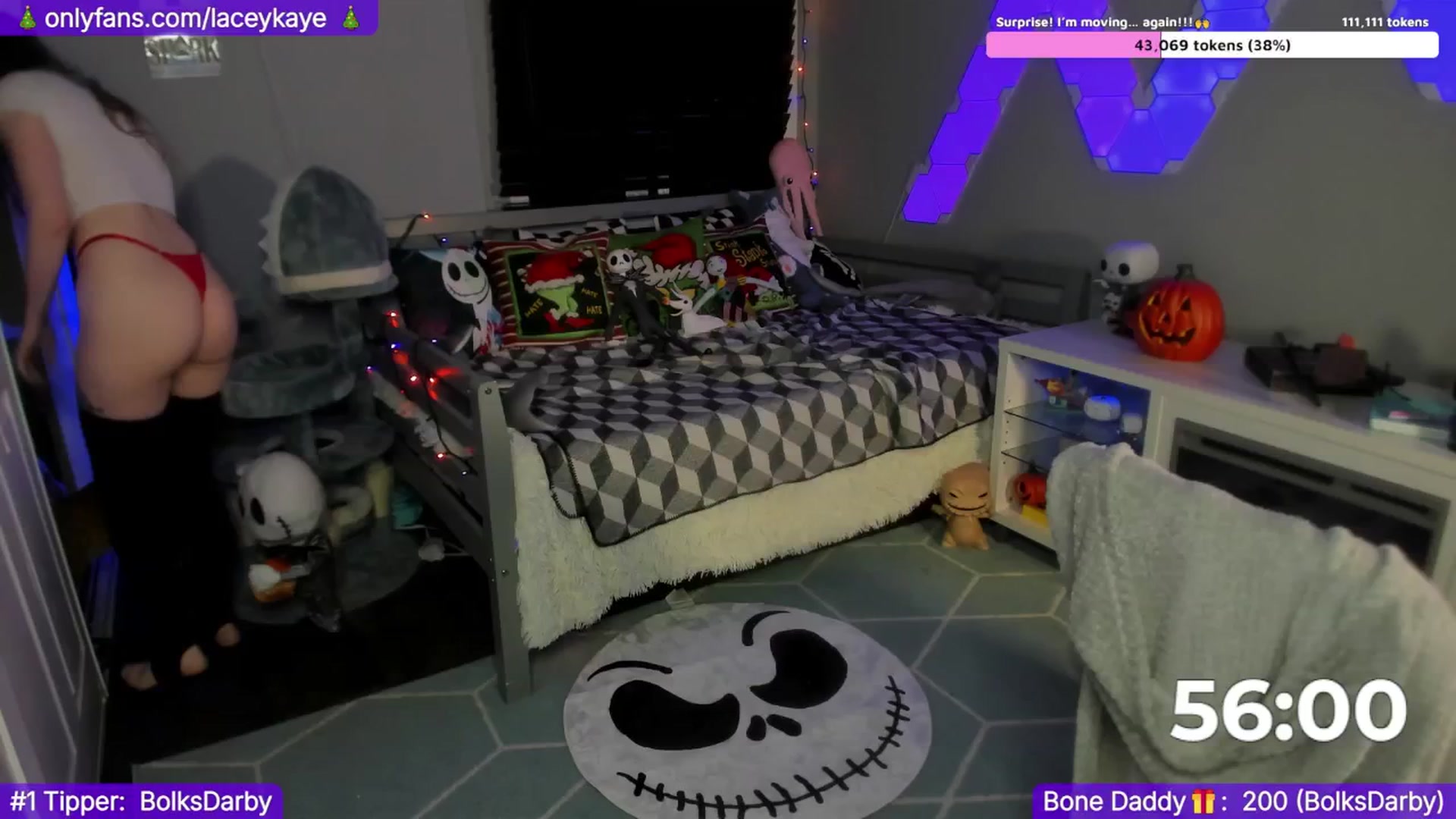 Gallery image thumbnail from TheSharkQueen's myfreecams stream on, 12/10/2024, 08:24 image 4 of 20