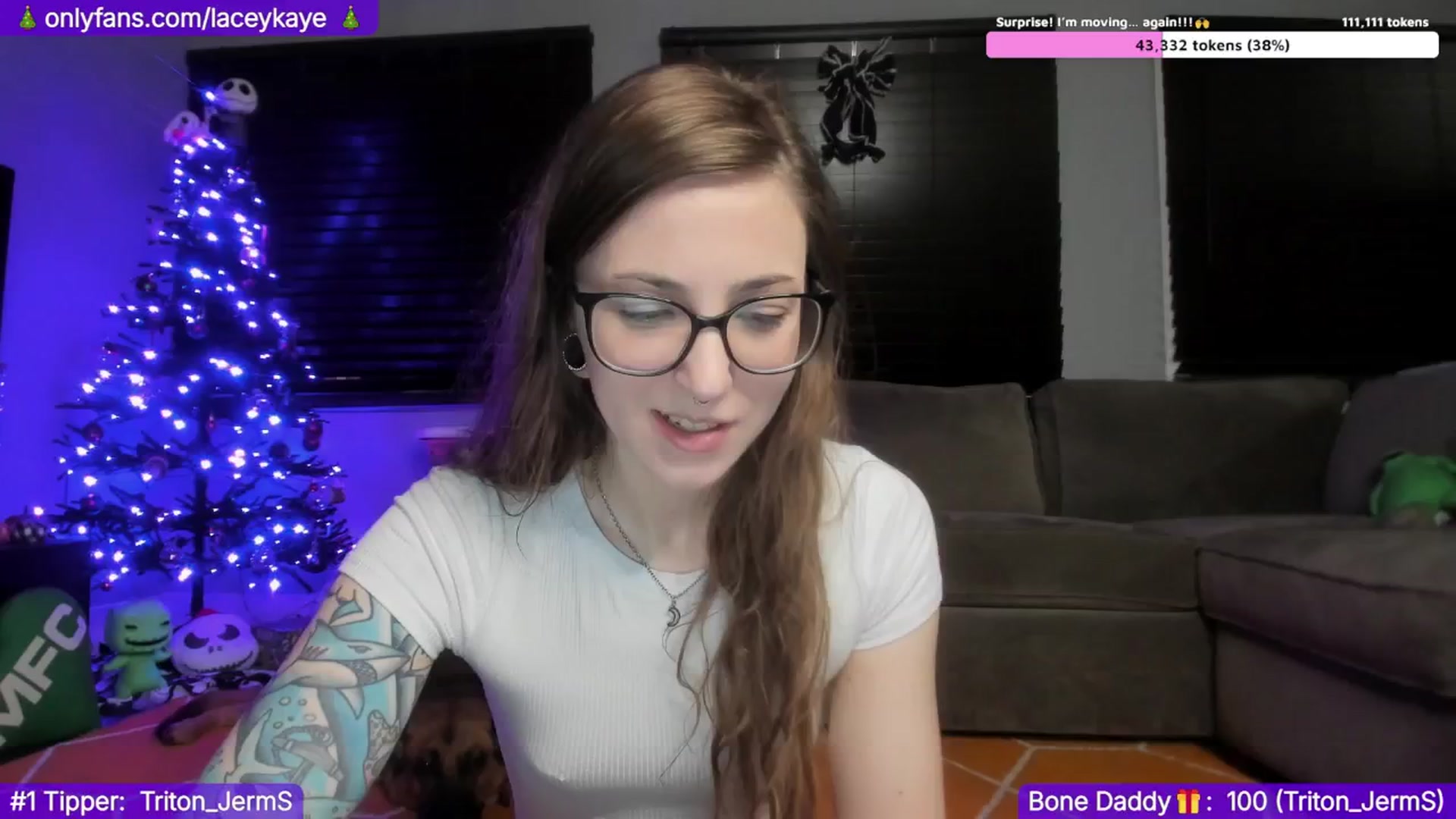 Gallery image thumbnail from TheSharkQueen's myfreecams stream on, 12/10/2024, 22:57 image 17 of 20