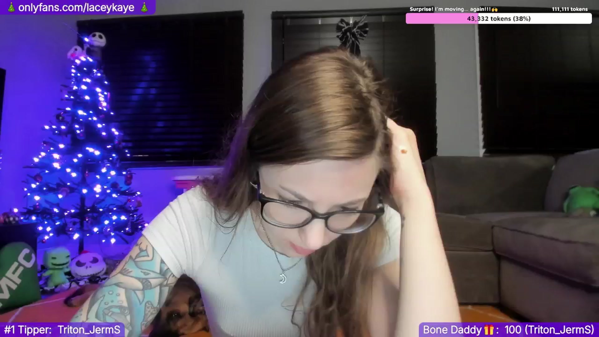 Gallery image thumbnail from TheSharkQueen's myfreecams stream on, 12/10/2024, 22:57 image 16 of 20