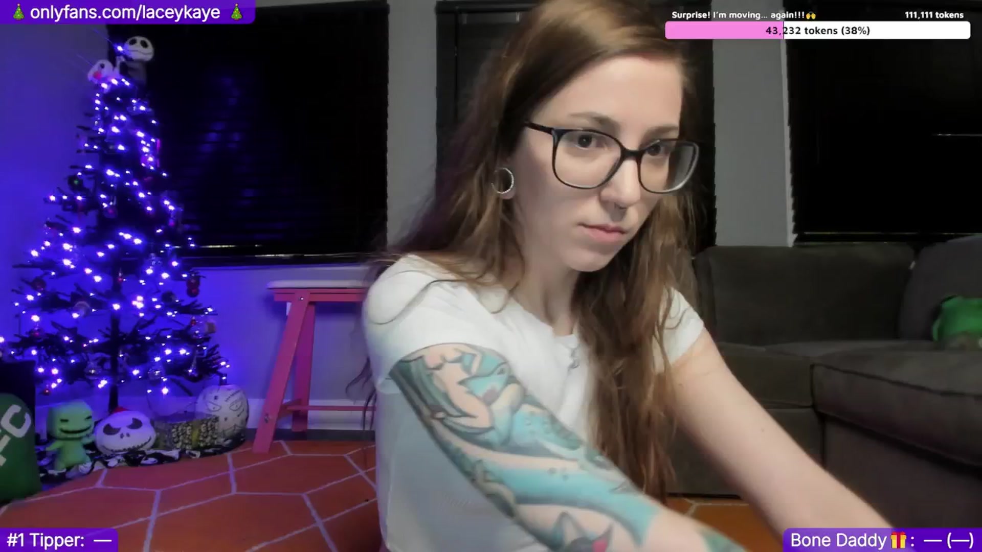 Gallery image thumbnail from TheSharkQueen's myfreecams stream on, 12/10/2024, 22:57 image 6 of 20