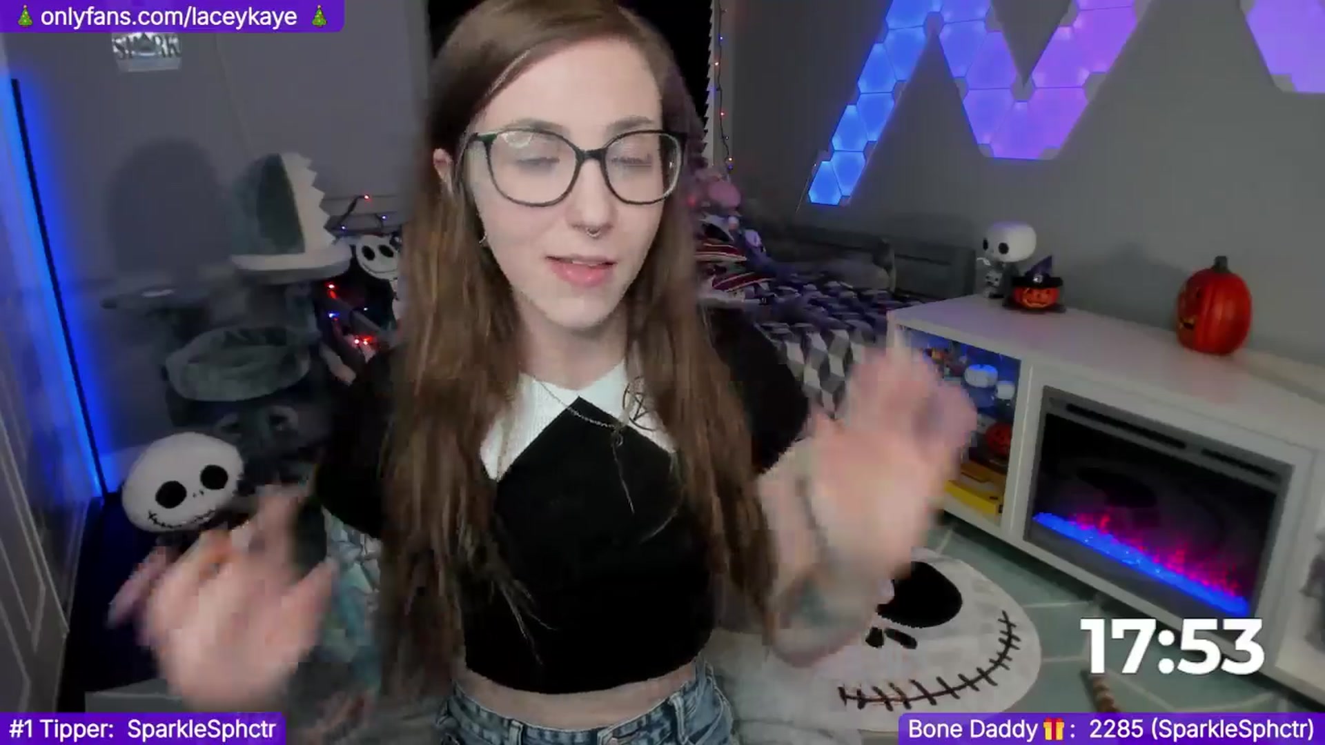 Gallery image thumbnail from TheSharkQueen's myfreecams stream on, 12/12/2024, 08:55 image 2 of 20