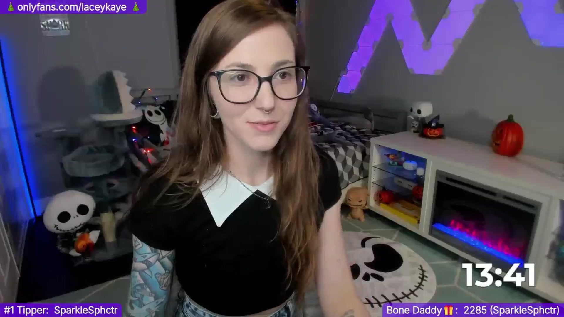 Gallery image thumbnail from TheSharkQueen's myfreecams stream on, 12/12/2024, 08:55 image 7 of 20