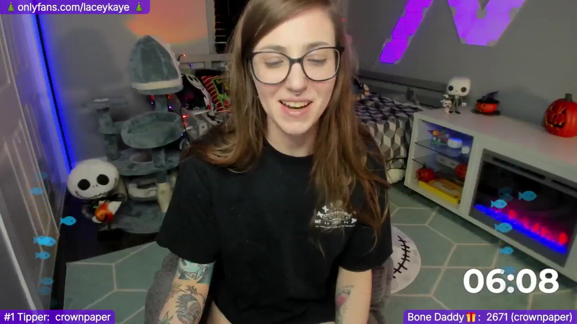 Gallery image thumbnail from TheSharkQueen's myfreecams stream on, 12/14/2024, 09:15 image 2 of 20