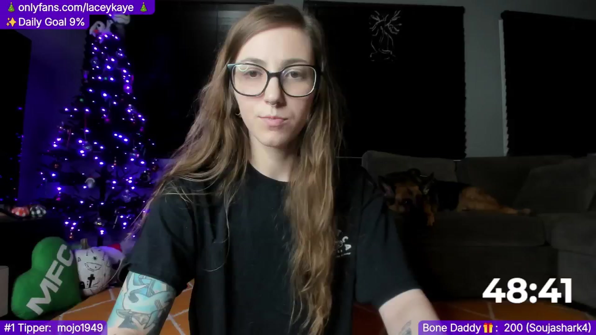 Gallery image thumbnail from TheSharkQueen's myfreecams stream on, 12/18/2024, 08:26 image 3 of 20