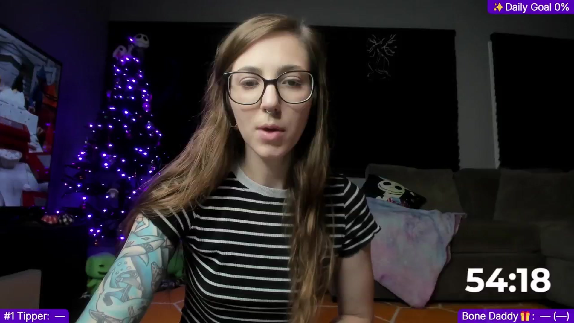 Gallery image thumbnail from TheSharkQueen's myfreecams stream on, 12/25/2024, 05:21 image 3 of 20