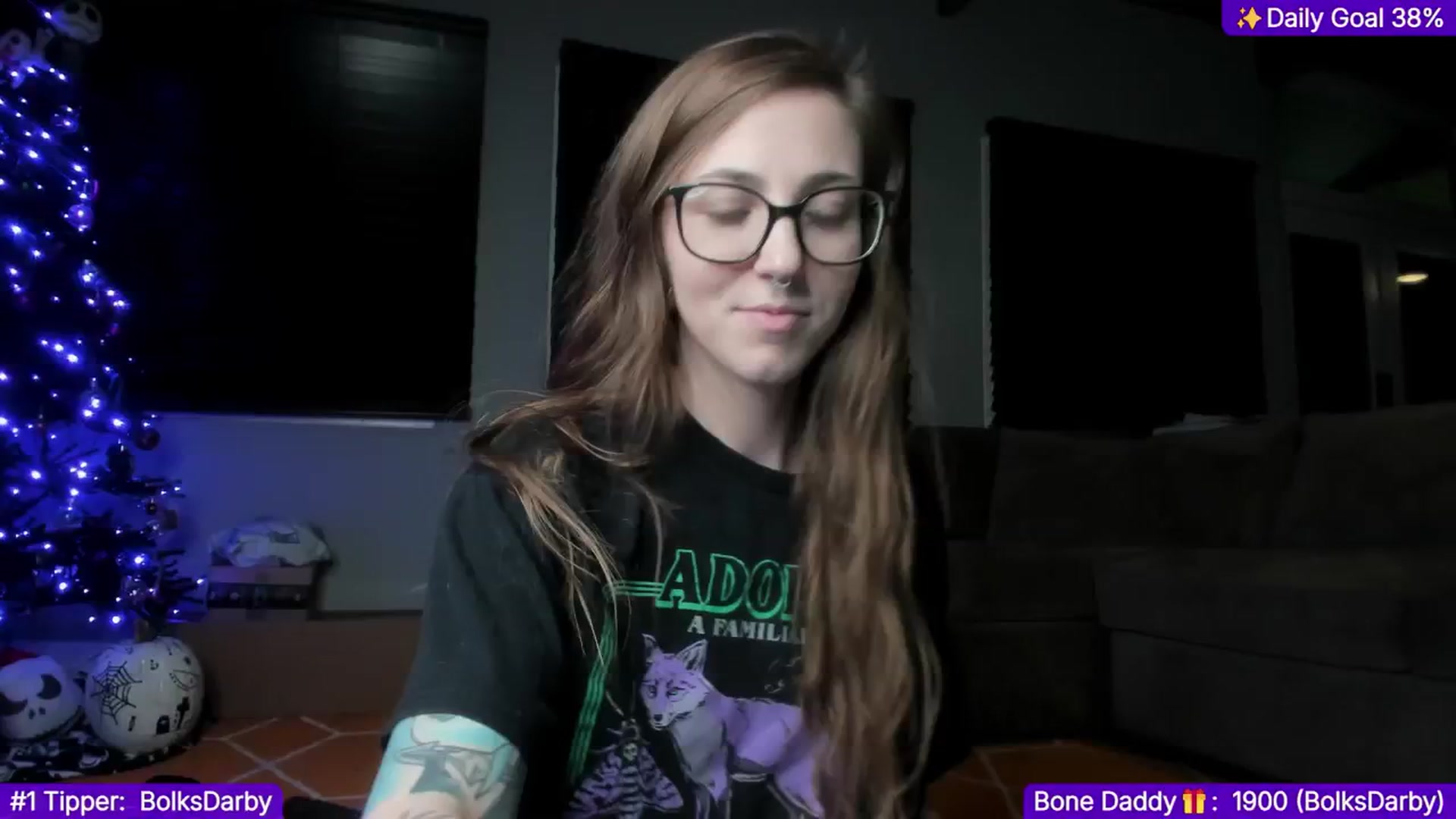 Gallery image thumbnail from TheSharkQueen's myfreecams stream on, 12/25/2024, 09:37 image 20 of 20