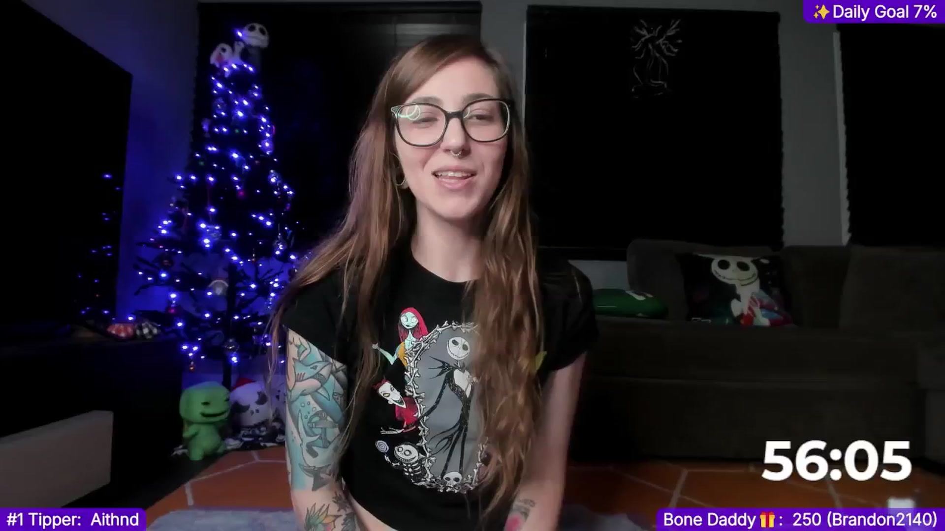 Gallery image thumbnail from TheSharkQueen's myfreecams stream on, 12/26/2024, 07:43 image 8 of 20