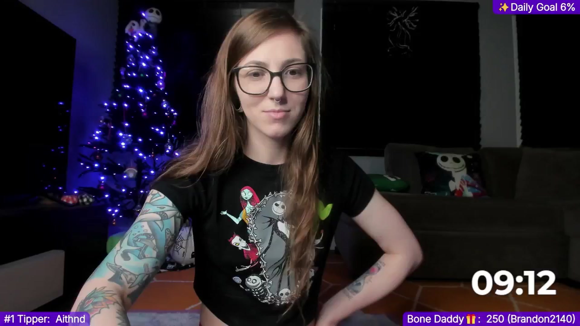 Gallery image thumbnail from TheSharkQueen's myfreecams stream on, 12/26/2024, 07:43 image 6 of 20