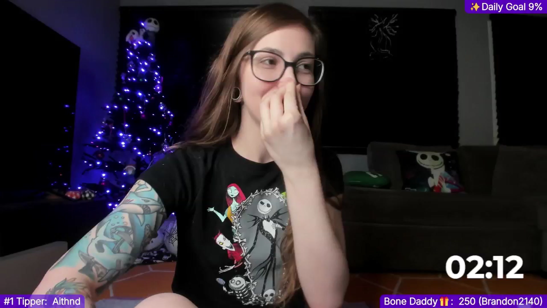 Gallery image thumbnail from TheSharkQueen's myfreecams stream on, 12/26/2024, 07:43 image 16 of 20