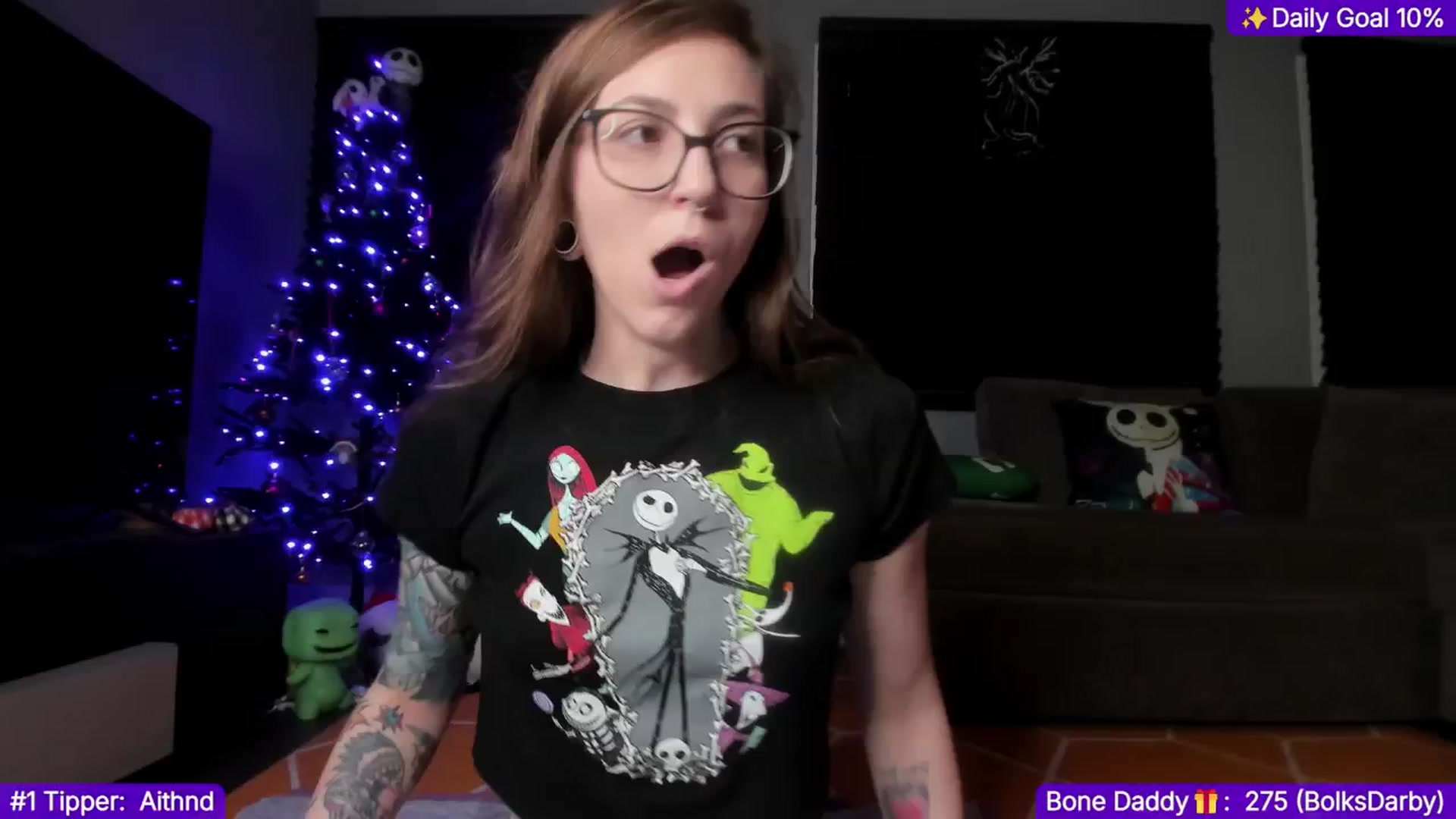 Gallery image thumbnail from TheSharkQueen's myfreecams stream on, 12/26/2024, 07:43 image 18 of 20