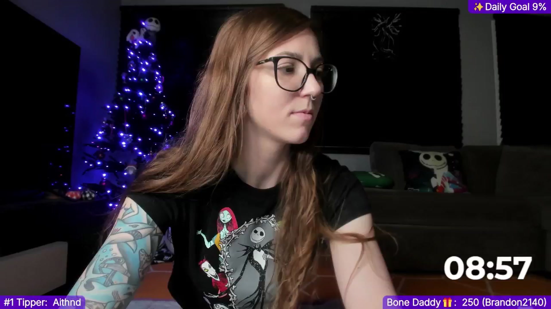 Gallery image thumbnail from TheSharkQueen's myfreecams stream on, 12/26/2024, 07:43 image 15 of 20