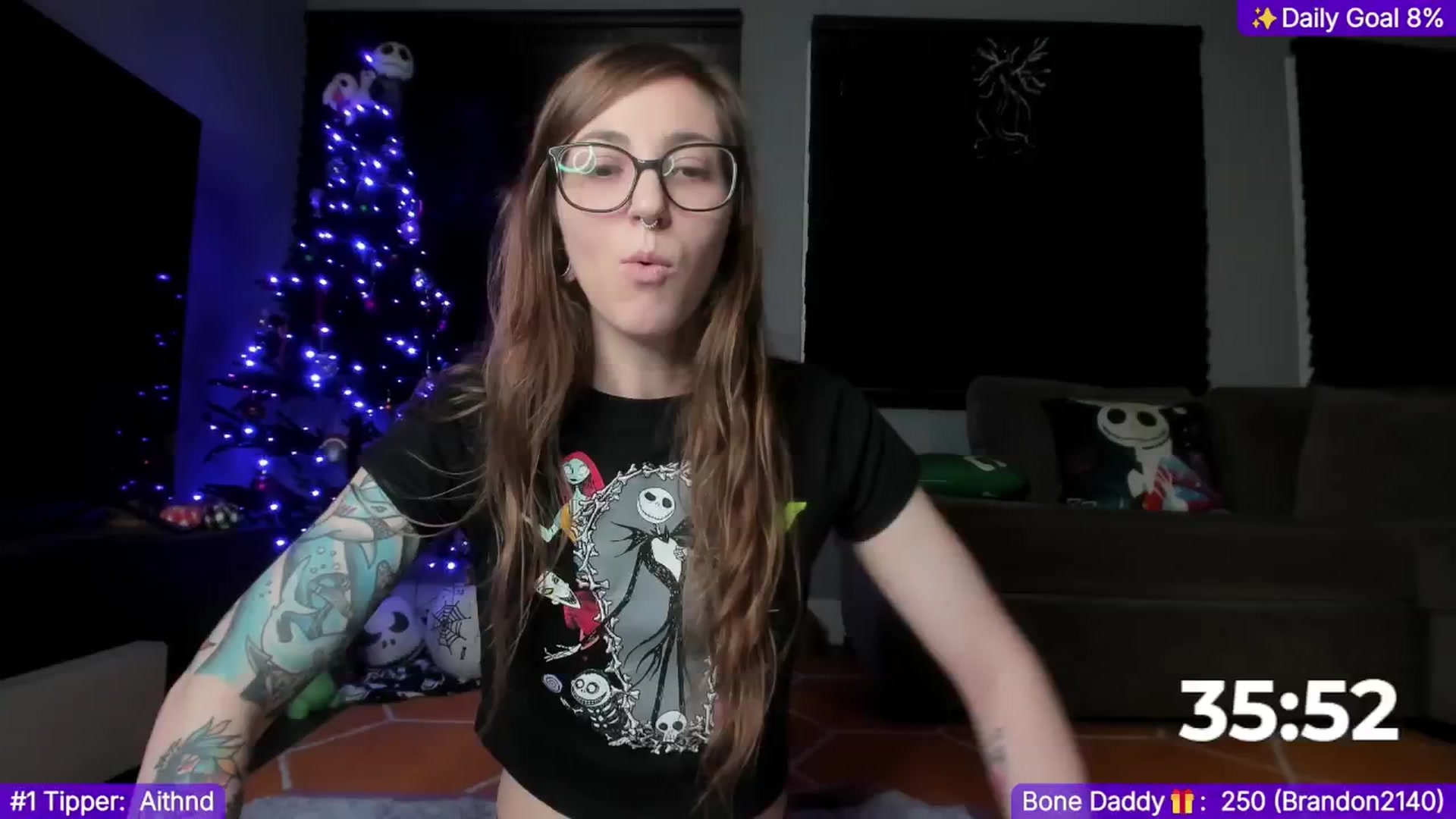 Gallery image thumbnail from TheSharkQueen's myfreecams stream on, 12/26/2024, 07:43 image 11 of 20