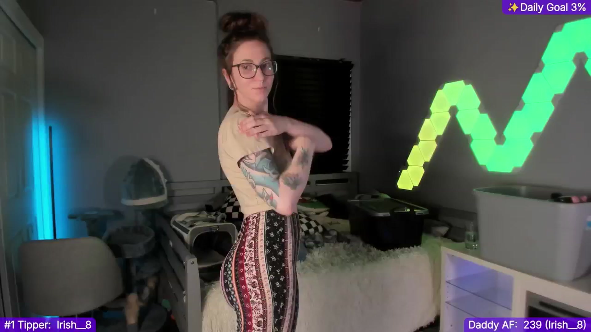 Gallery image thumbnail from TheSharkQueen's myfreecams stream on, 01/02/2025, 01:28 image 15 of 20