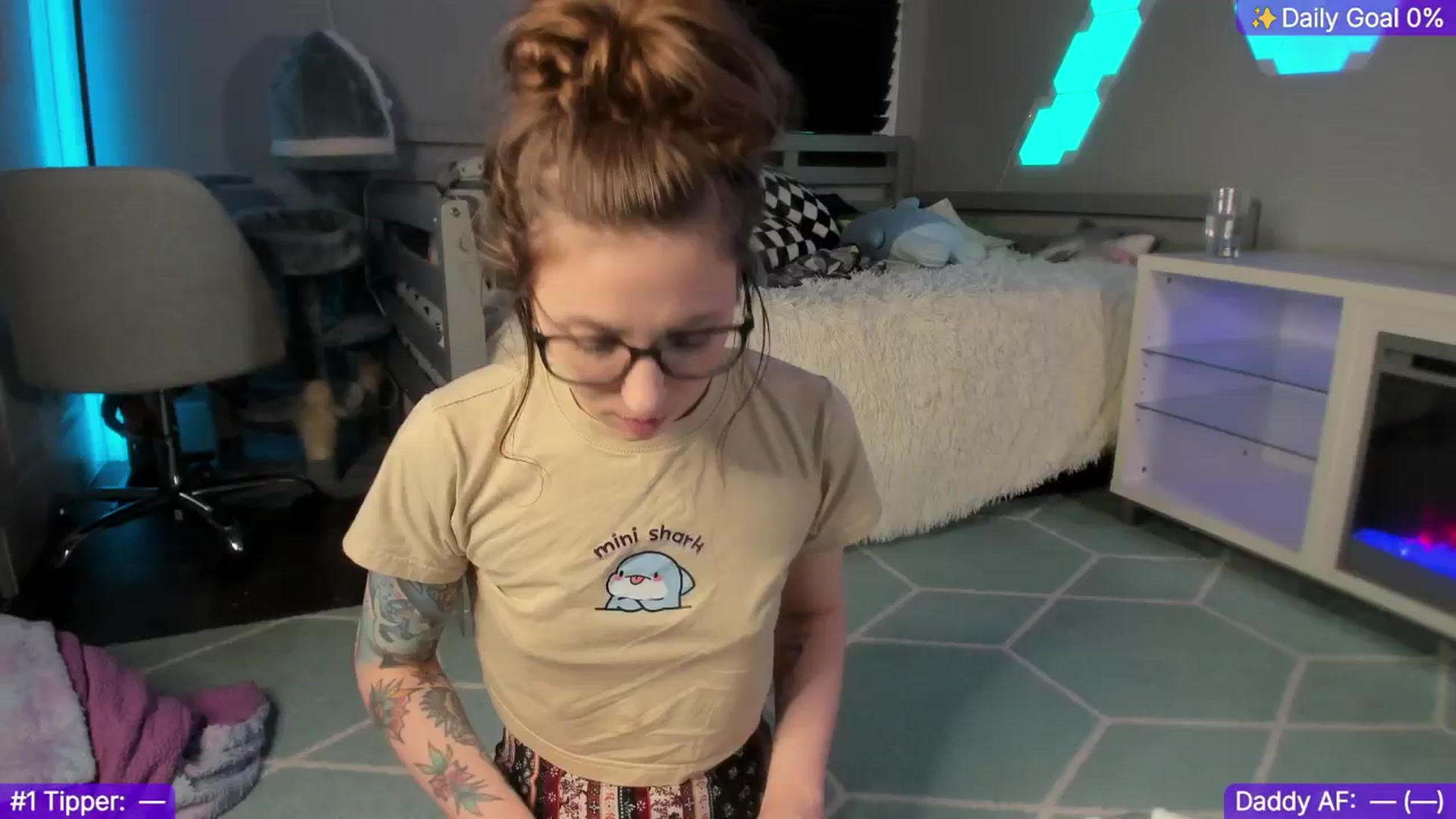 Gallery image thumbnail from TheSharkQueen's myfreecams stream on, 01/02/2025, 01:28 image 1 of 20