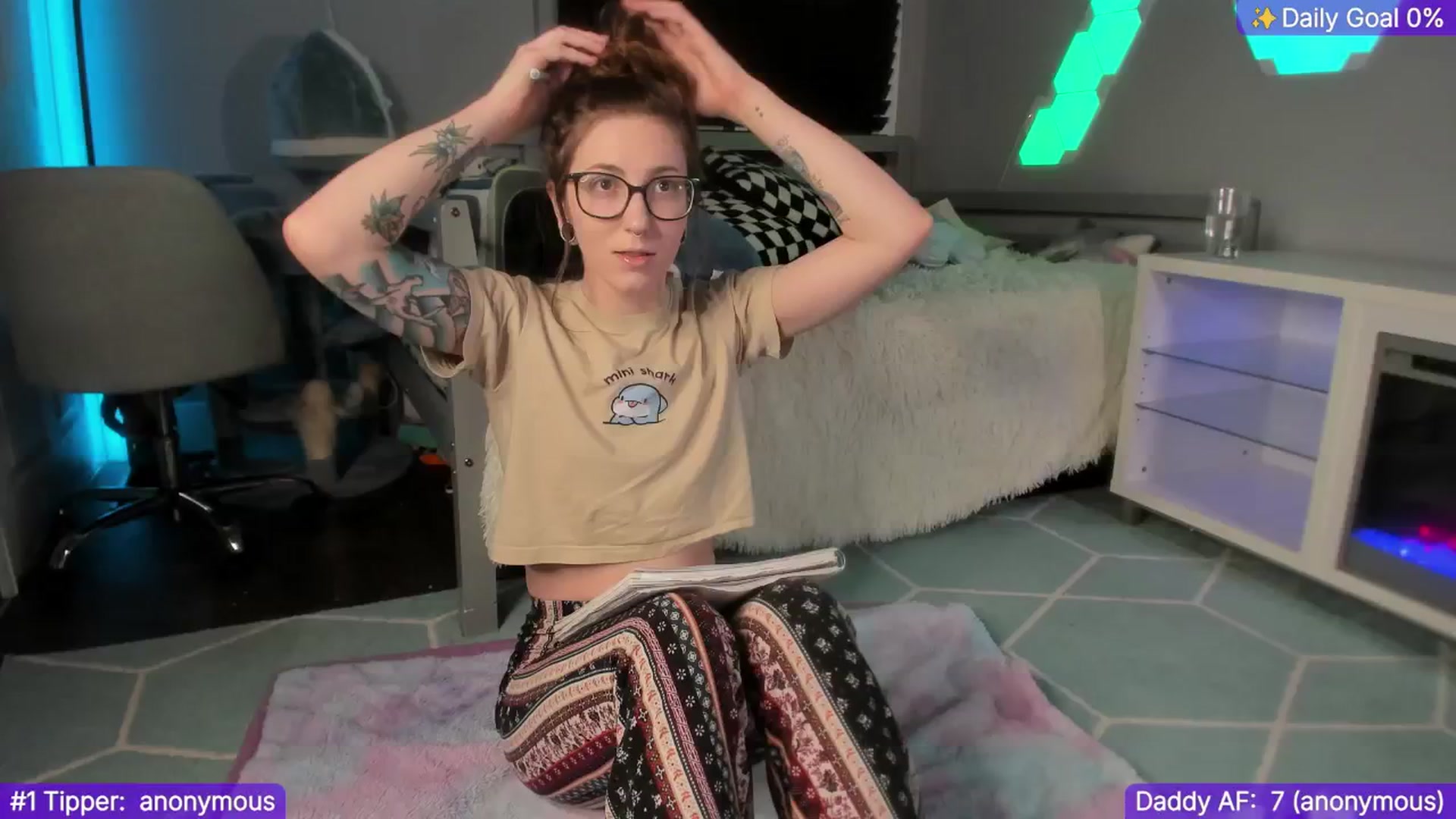 Gallery image thumbnail from TheSharkQueen's myfreecams stream on, 01/02/2025, 01:28 image 2 of 20