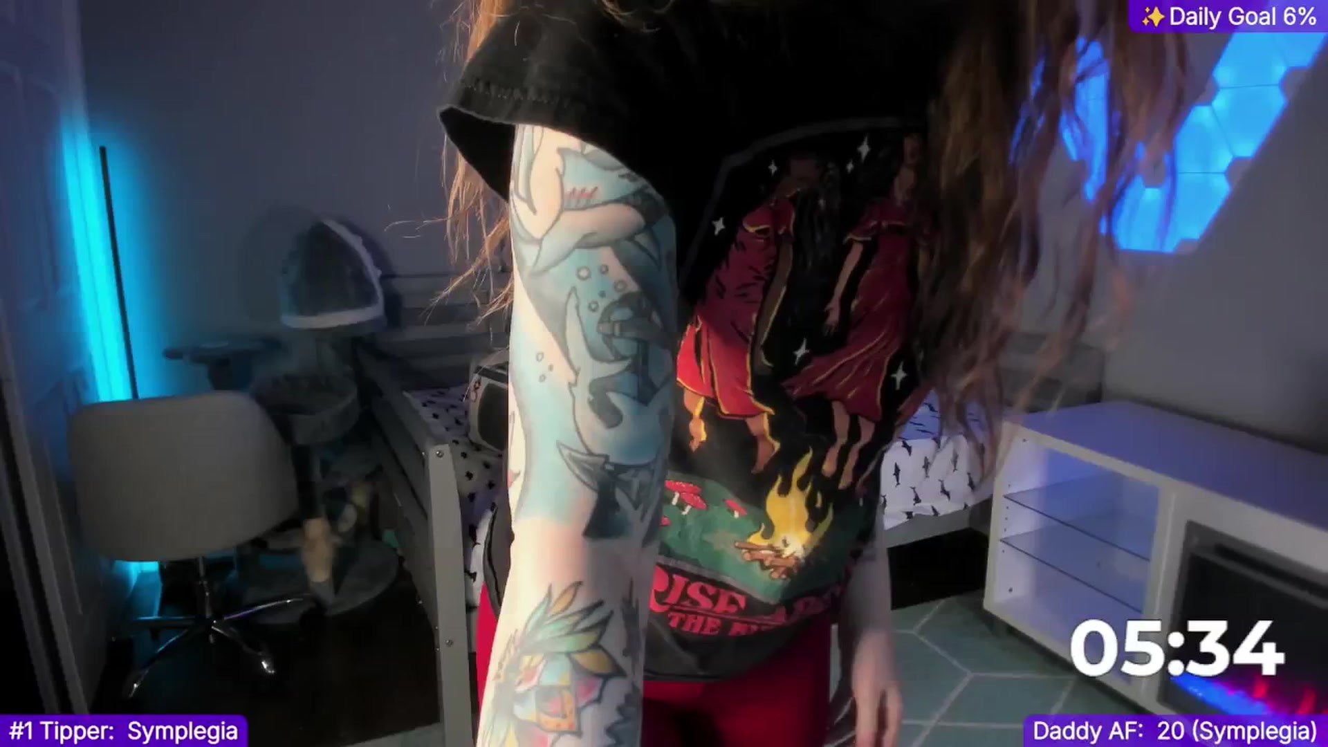 Gallery image thumbnail from TheSharkQueen's myfreecams stream on, 01/03/2025, 08:56 image 18 of 20