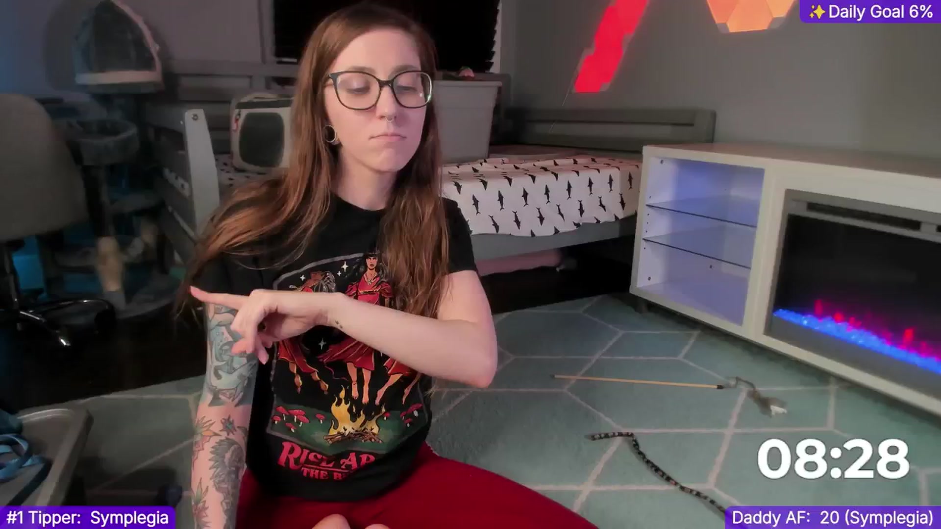 Gallery image thumbnail from TheSharkQueen's myfreecams stream on, 01/03/2025, 08:56 image 17 of 20