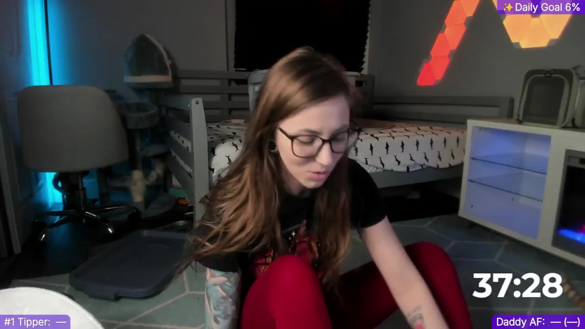 Gallery image thumbnail from TheSharkQueen's myfreecams stream on, 01/03/2025, 08:56 image 7 of 20