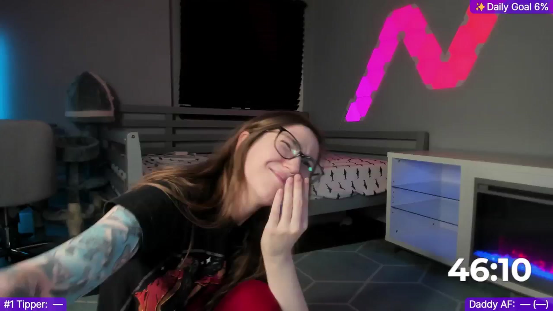 Gallery image thumbnail from TheSharkQueen's myfreecams stream on, 01/03/2025, 08:56 image 4 of 20