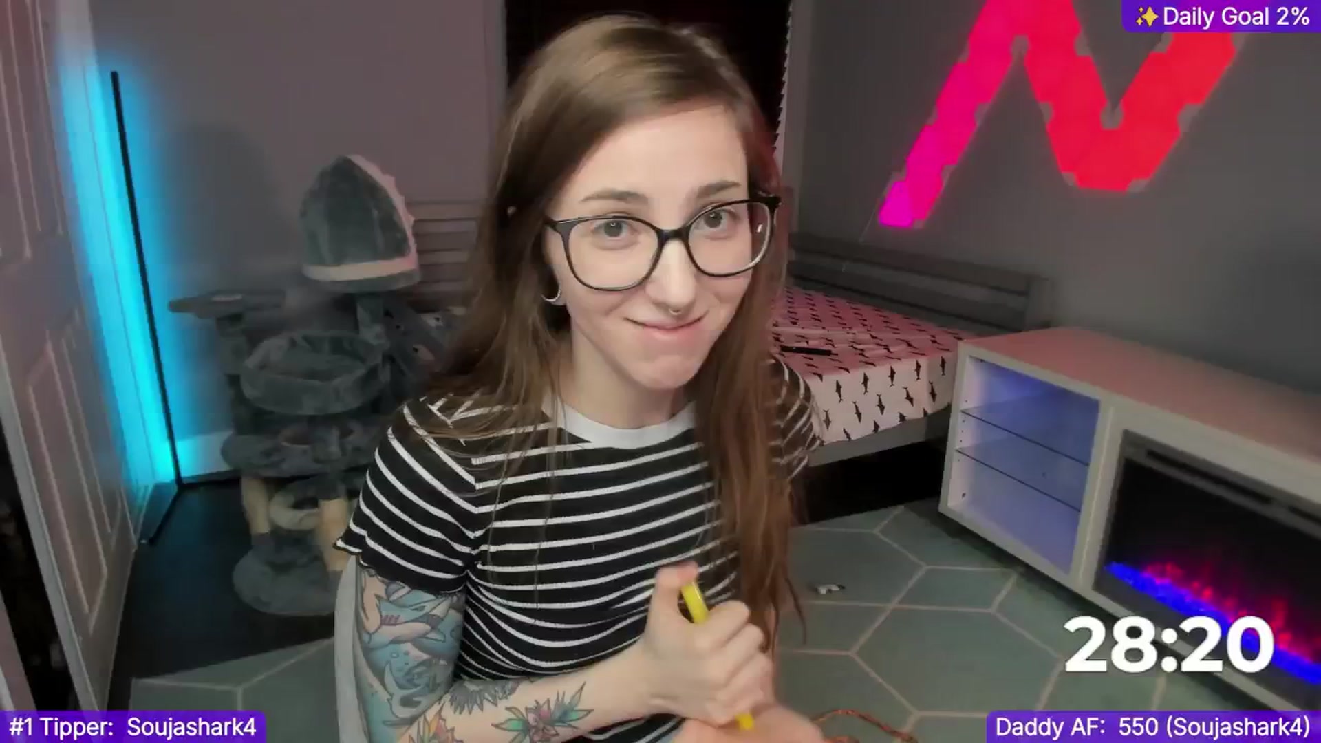 Gallery image thumbnail from TheSharkQueen's myfreecams stream on, 01/05/2025, 24:51 image 15 of 20