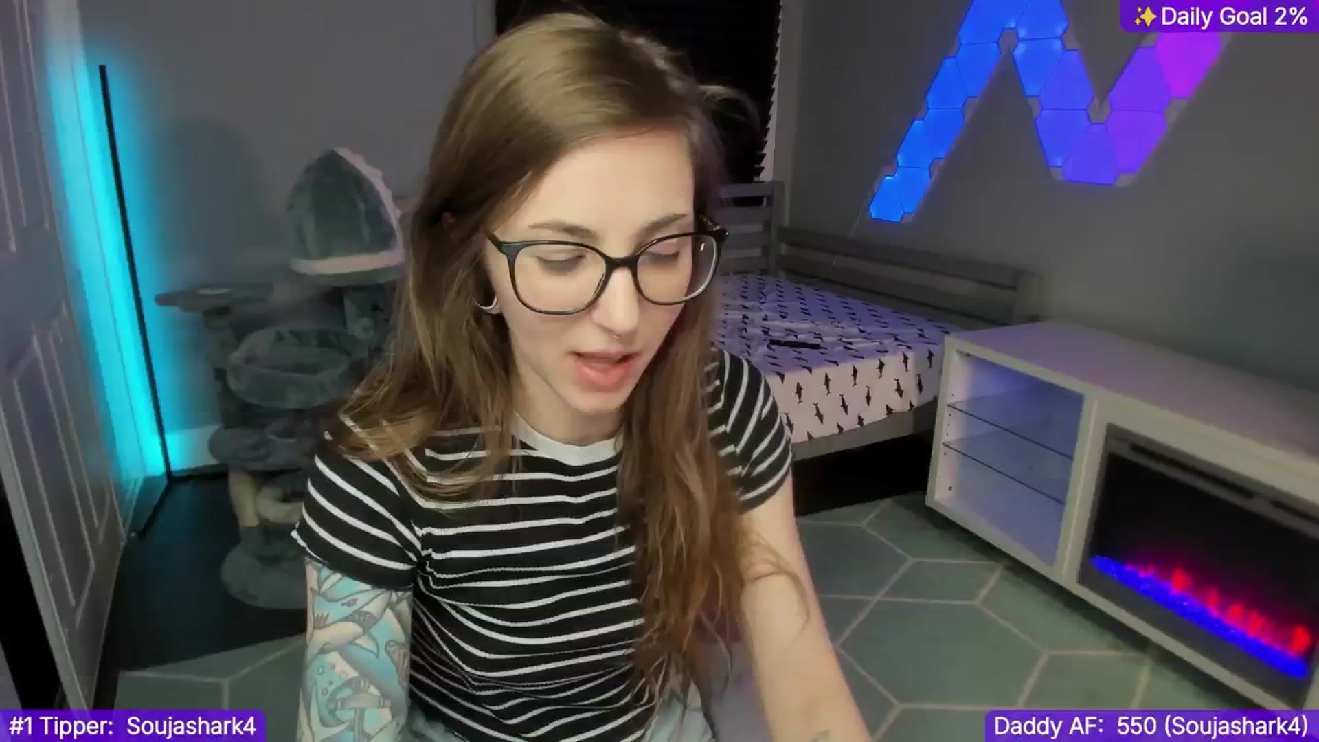 Gallery image thumbnail from TheSharkQueen's myfreecams stream on, 01/05/2025, 24:51 image 10 of 20