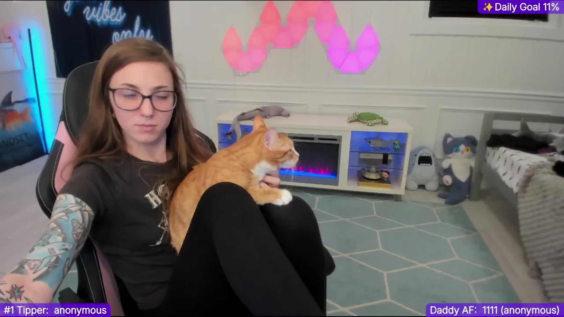 Gallery image thumbnail from TheSharkQueen's myfreecams stream on, 01/15/2025, 05:31 image 18 of 20