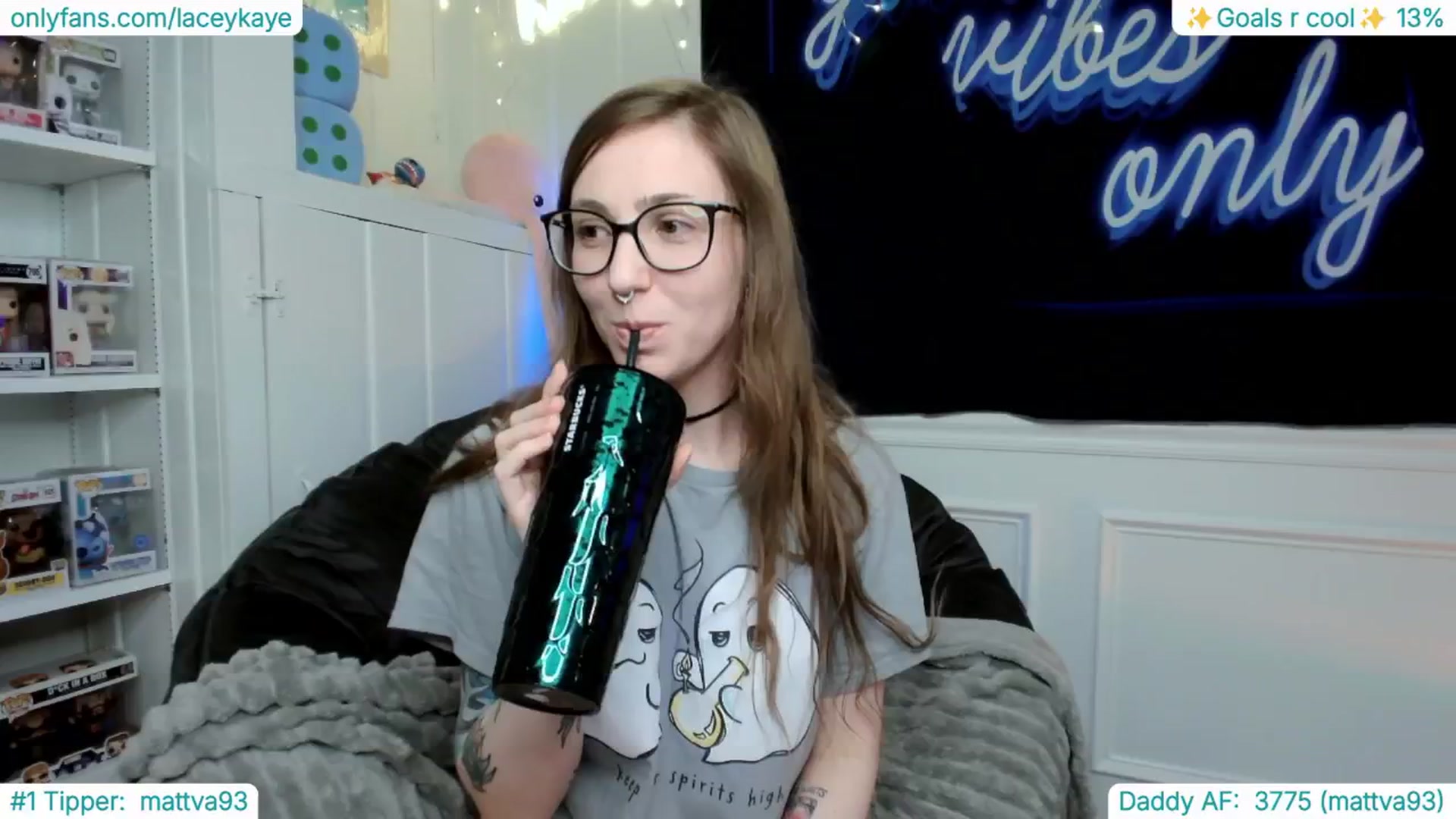 Gallery image thumbnail from TheSharkQueen's myfreecams stream on, 02/02/2025, 09:51 image 11 of 20