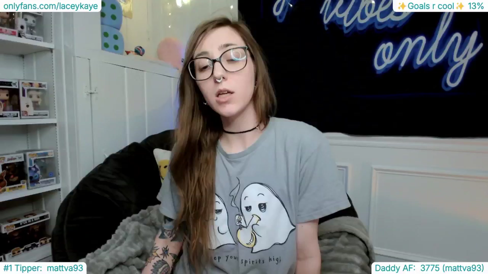 Gallery image thumbnail from TheSharkQueen's myfreecams stream on, 02/02/2025, 09:51 image 18 of 20