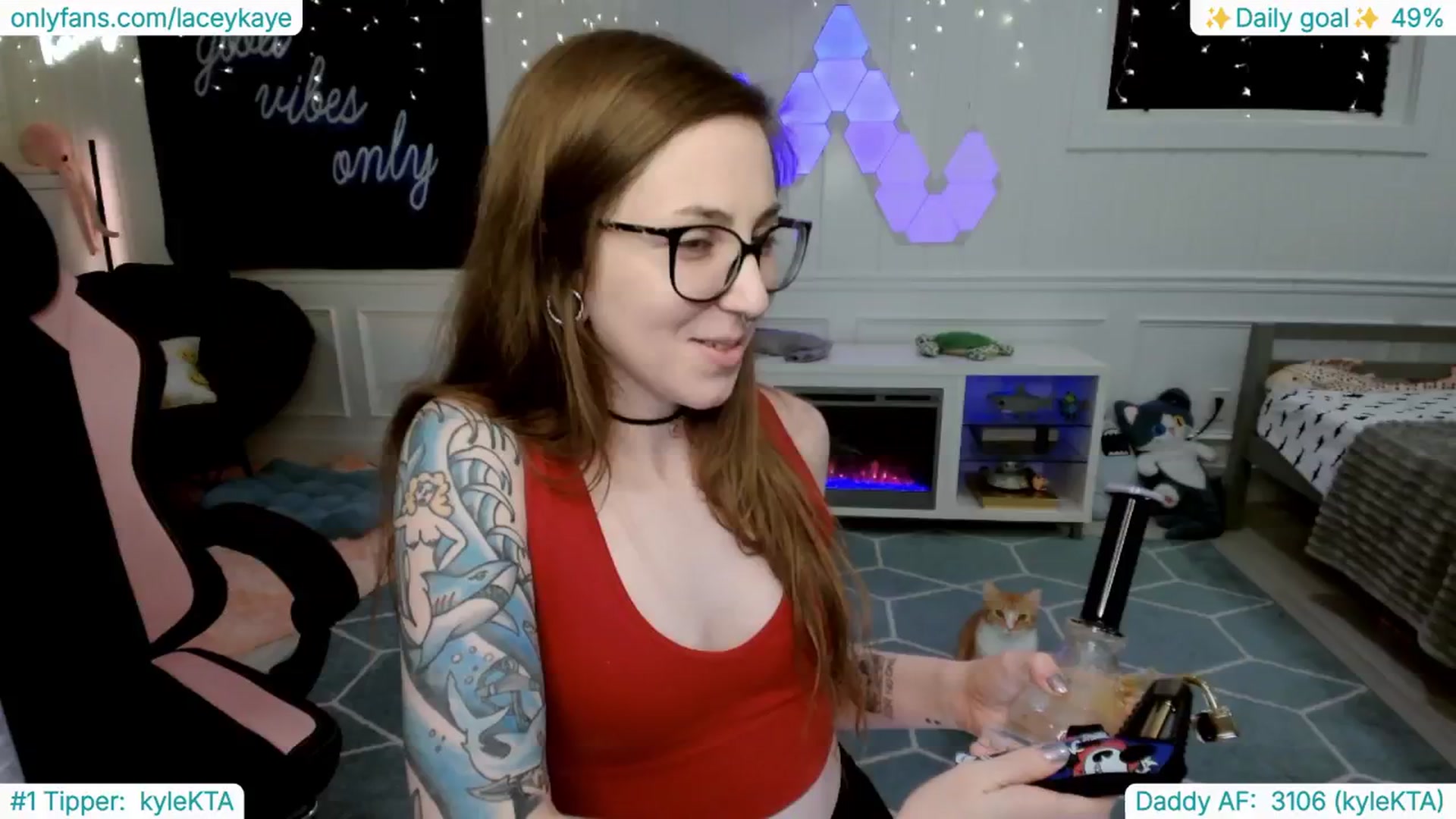Gallery image thumbnail from TheSharkQueen's myfreecams stream on, 02/13/2025, 08:33 image 18 of 20