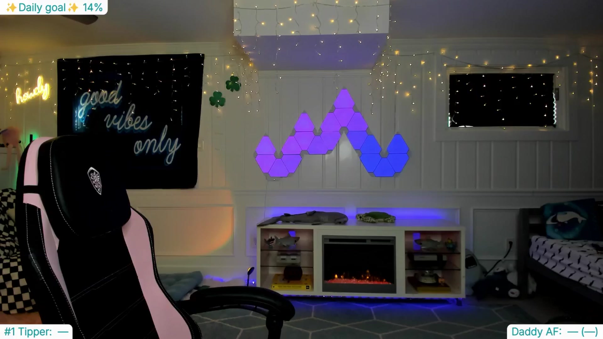Gallery image thumbnail from TheSharkQueen's myfreecams stream on, 03/11/2025, 19:41 image 8 of 20