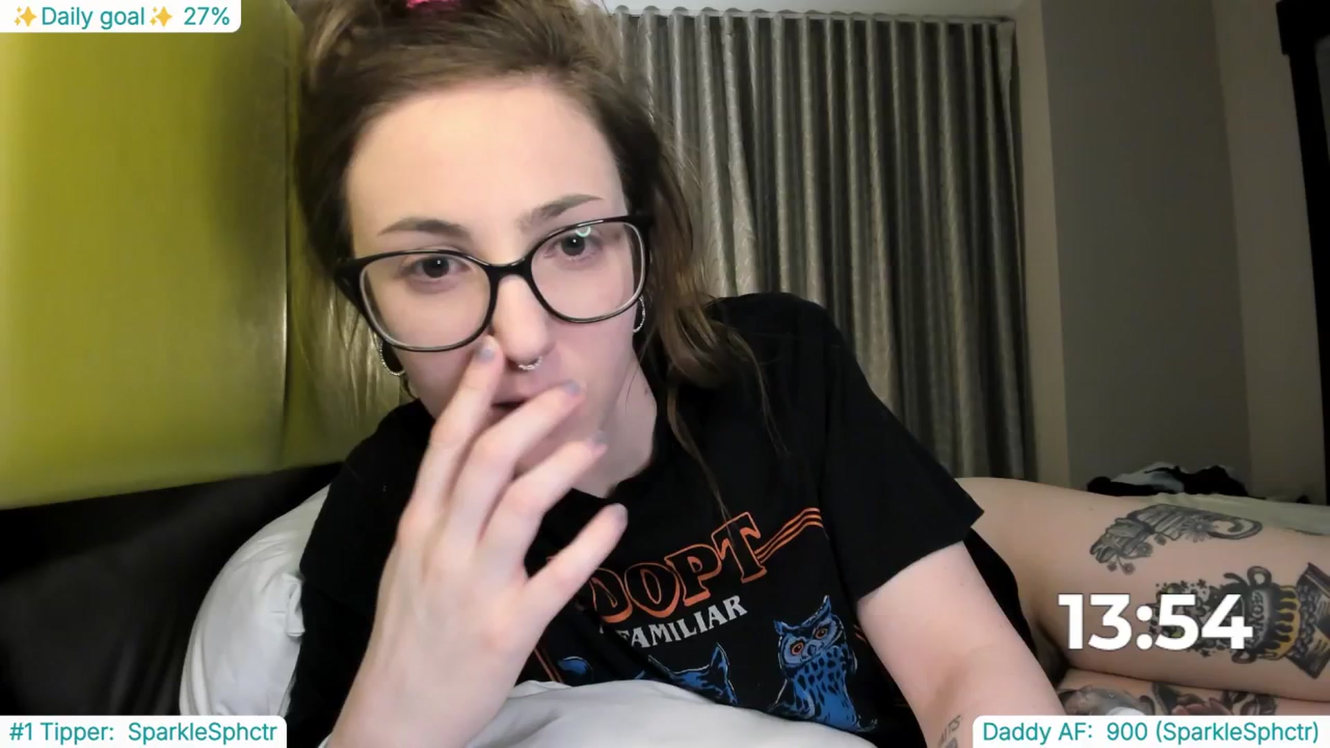 Gallery image thumbnail from TheSharkQueen's myfreecams stream on, 03/23/2025, 07:29 image 4 of 20