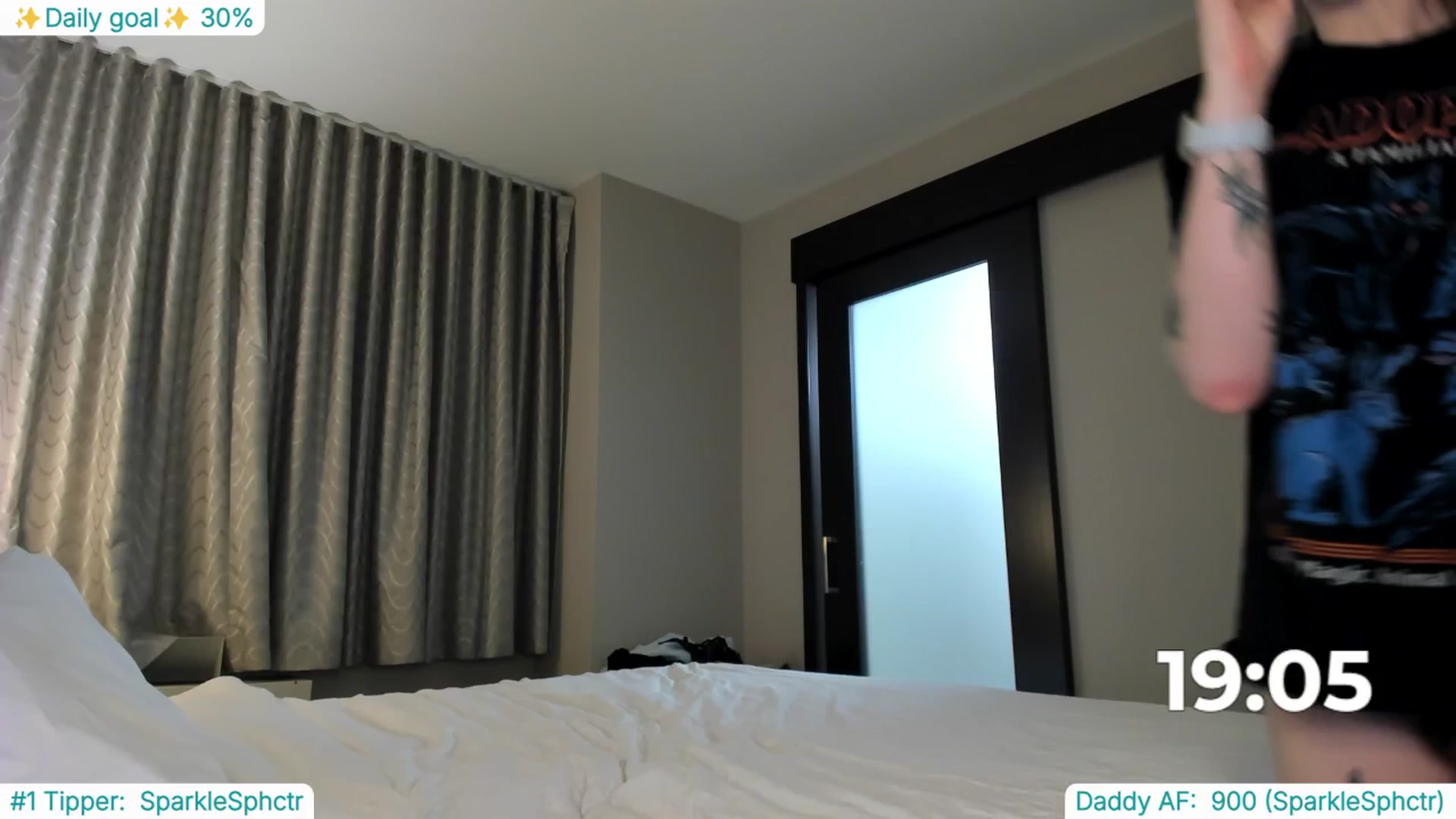 Gallery image thumbnail from TheSharkQueen's myfreecams stream on, 03/23/2025, 07:29 image 14 of 20