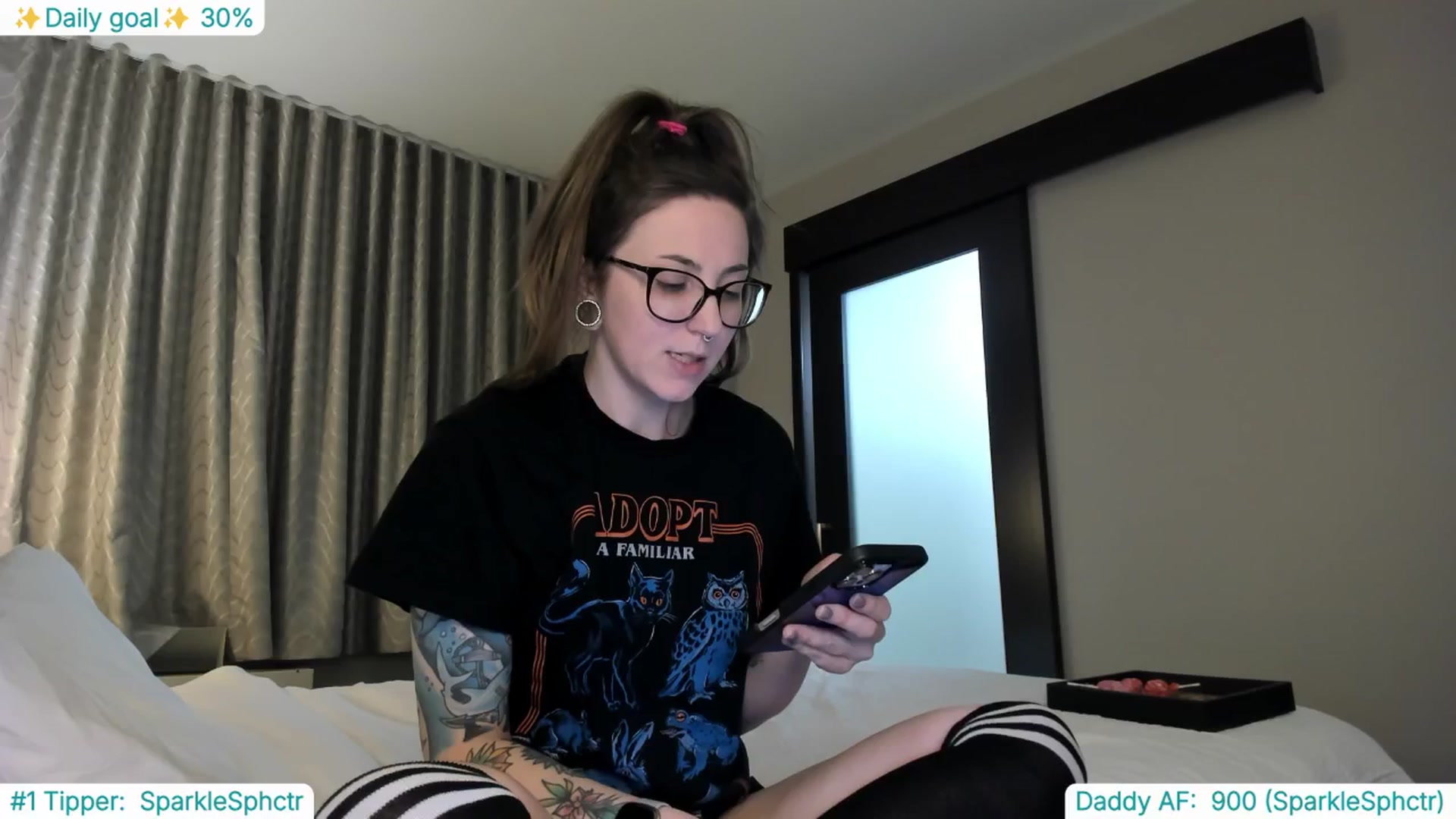 Gallery image thumbnail from TheSharkQueen's myfreecams stream on, 03/23/2025, 07:29 image 12 of 20