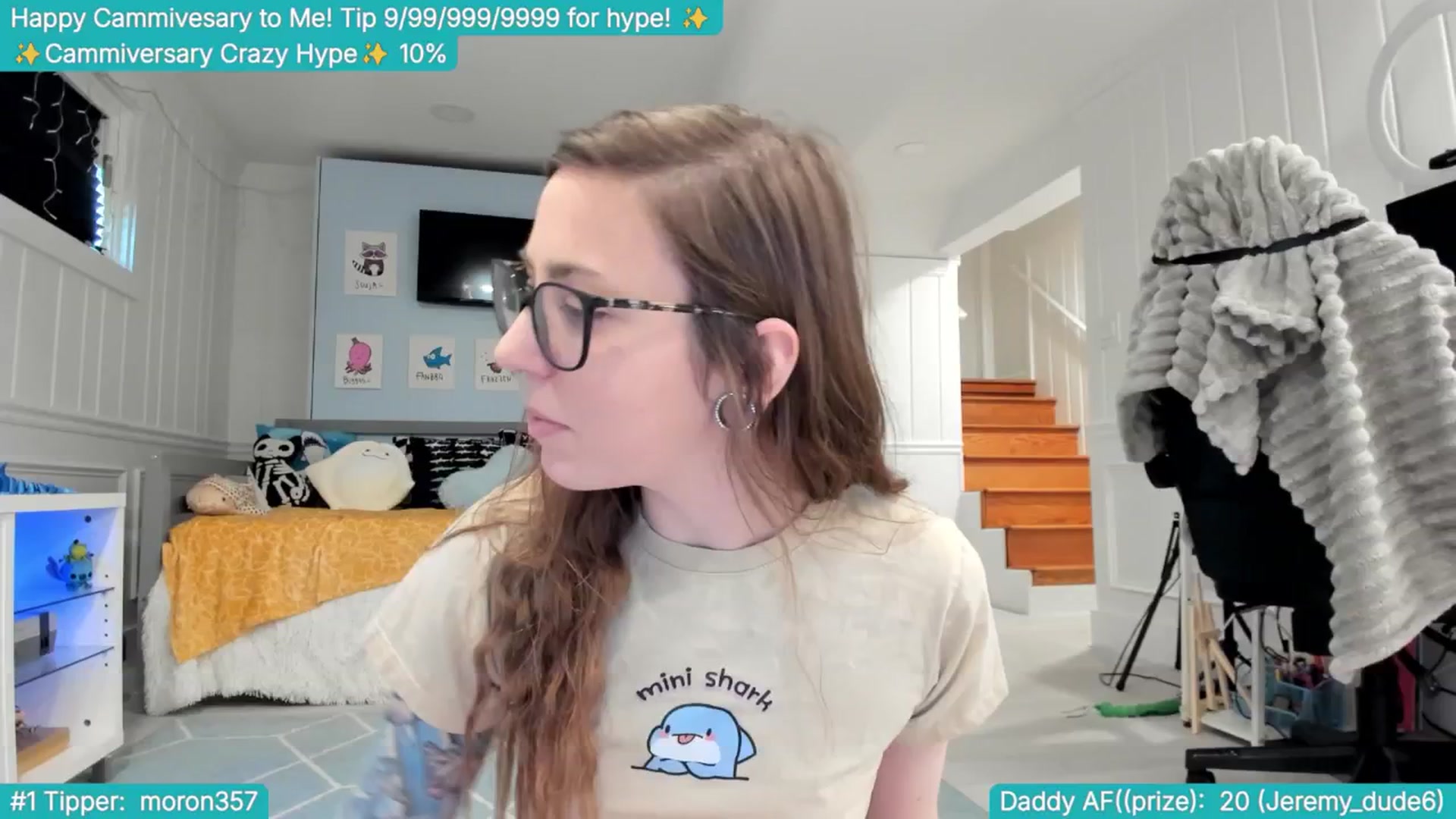 Gallery image thumbnail from TheSharkQueen's myfreecams stream on, 04/05/2025, 21:38 image 8 of 20