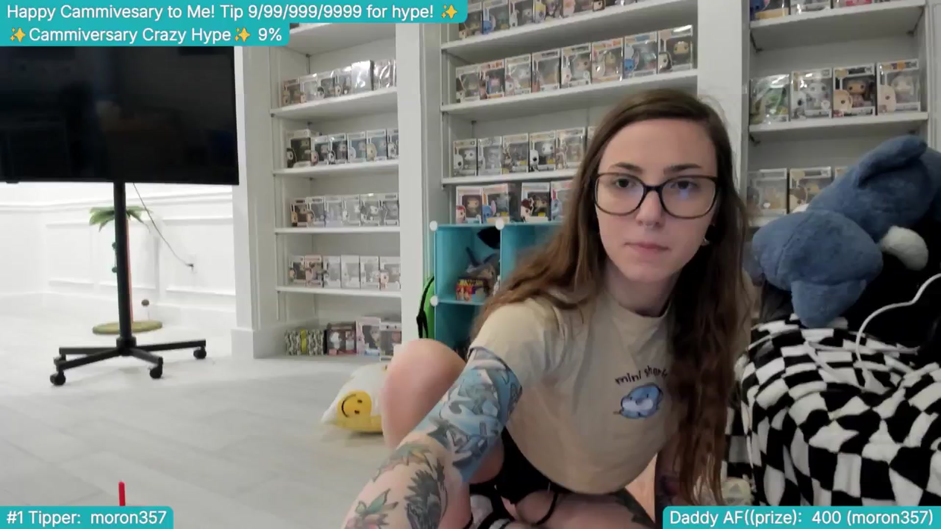Gallery image thumbnail from TheSharkQueen's myfreecams stream on, 04/05/2025, 21:38 image 6 of 20