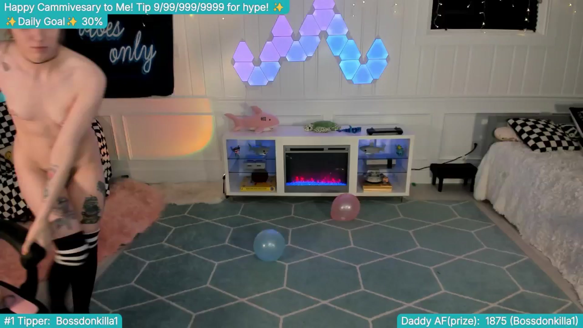 Gallery image thumbnail from TheSharkQueen's myfreecams stream on, 04/09/2025, 02:14 image 18 of 20