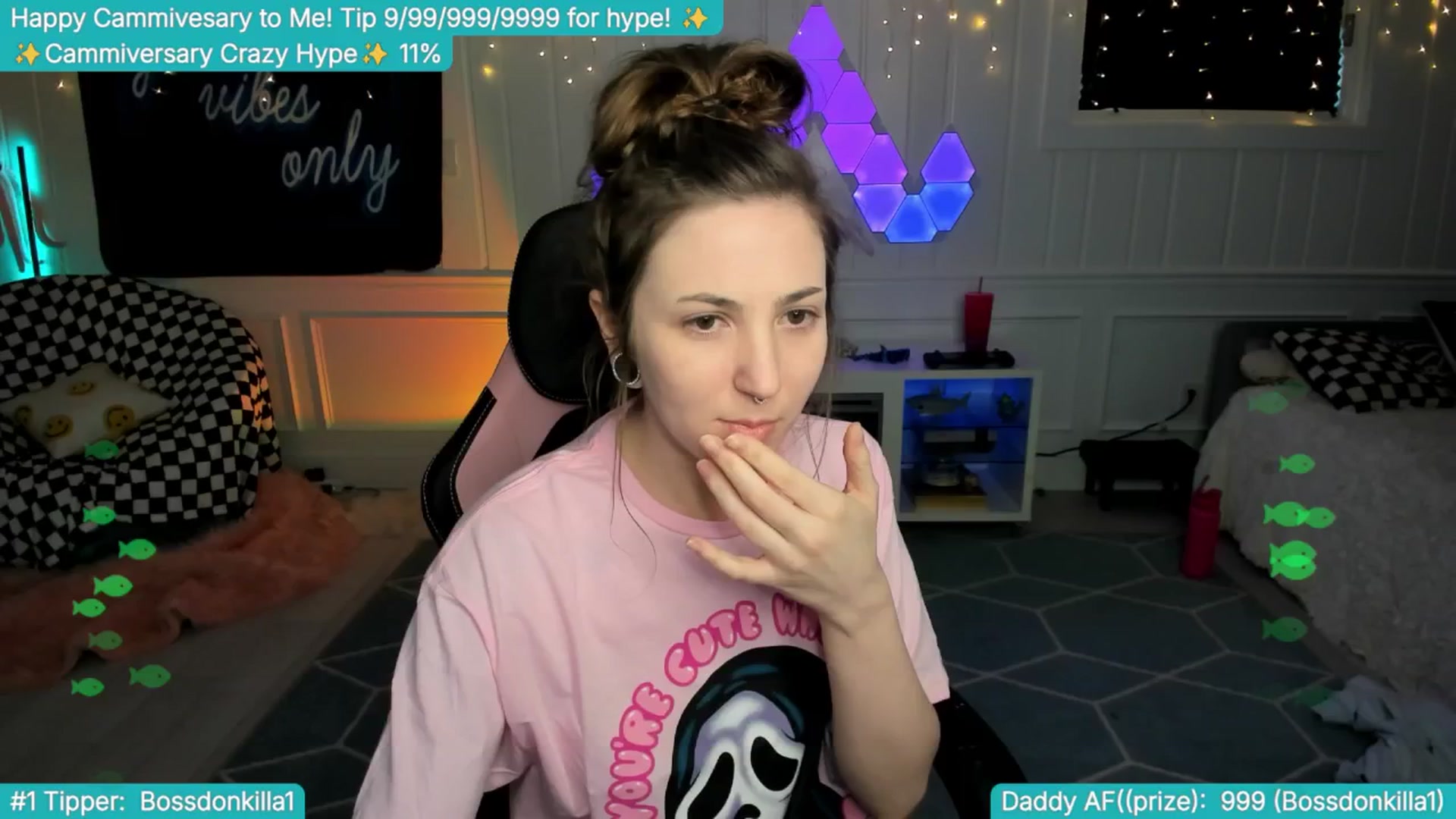 Gallery image thumbnail from TheSharkQueen's myfreecams stream on, 04/09/2025, 02:14 image 2 of 20