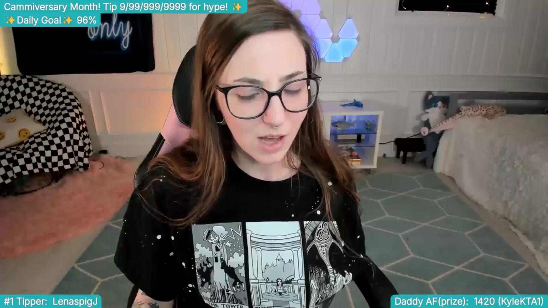 Gallery image thumbnail from TheSharkQueen's myfreecams stream on, 04/11/2025, 03:47 image 15 of 20