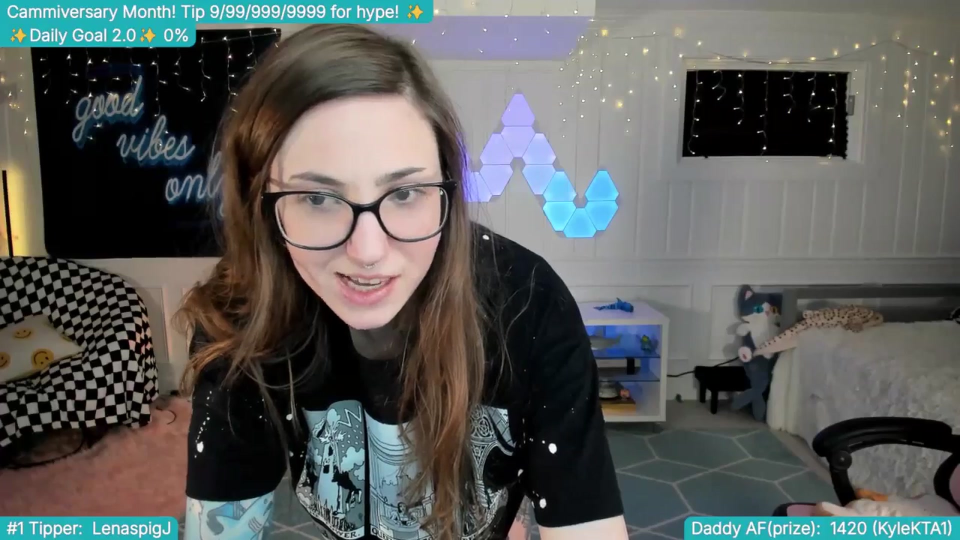 Gallery image thumbnail from TheSharkQueen's myfreecams stream on, 04/11/2025, 03:47 image 16 of 20
