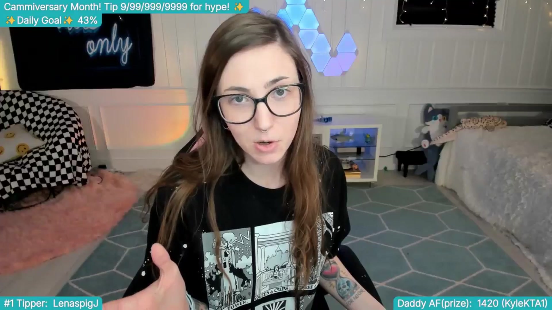 Gallery image thumbnail from TheSharkQueen's myfreecams stream on, 04/11/2025, 03:47 image 8 of 20