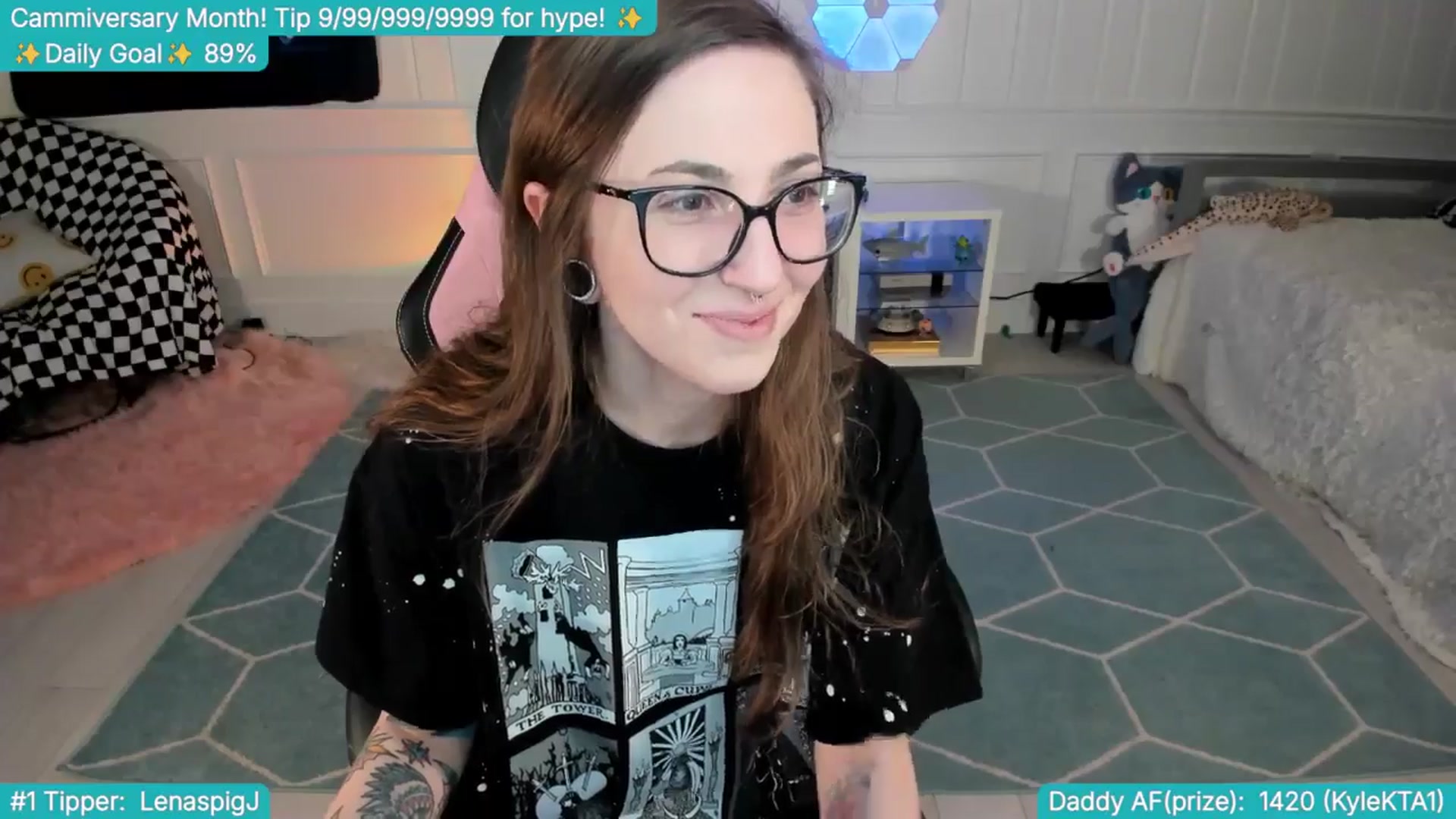 Gallery image thumbnail from TheSharkQueen's myfreecams stream on, 04/11/2025, 03:47 image 13 of 20