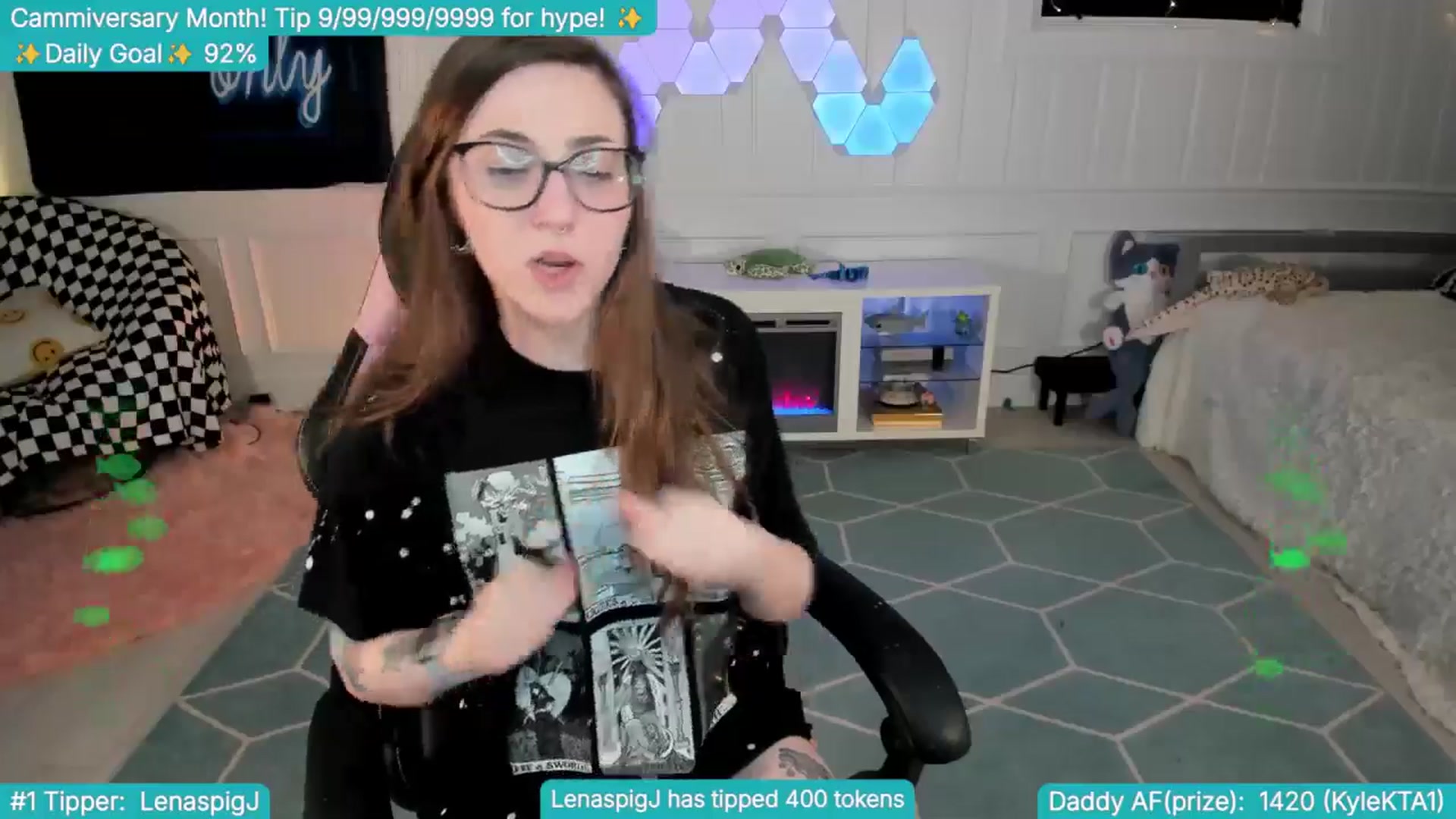 Gallery image thumbnail from TheSharkQueen's myfreecams stream on, 04/11/2025, 03:47 image 14 of 20