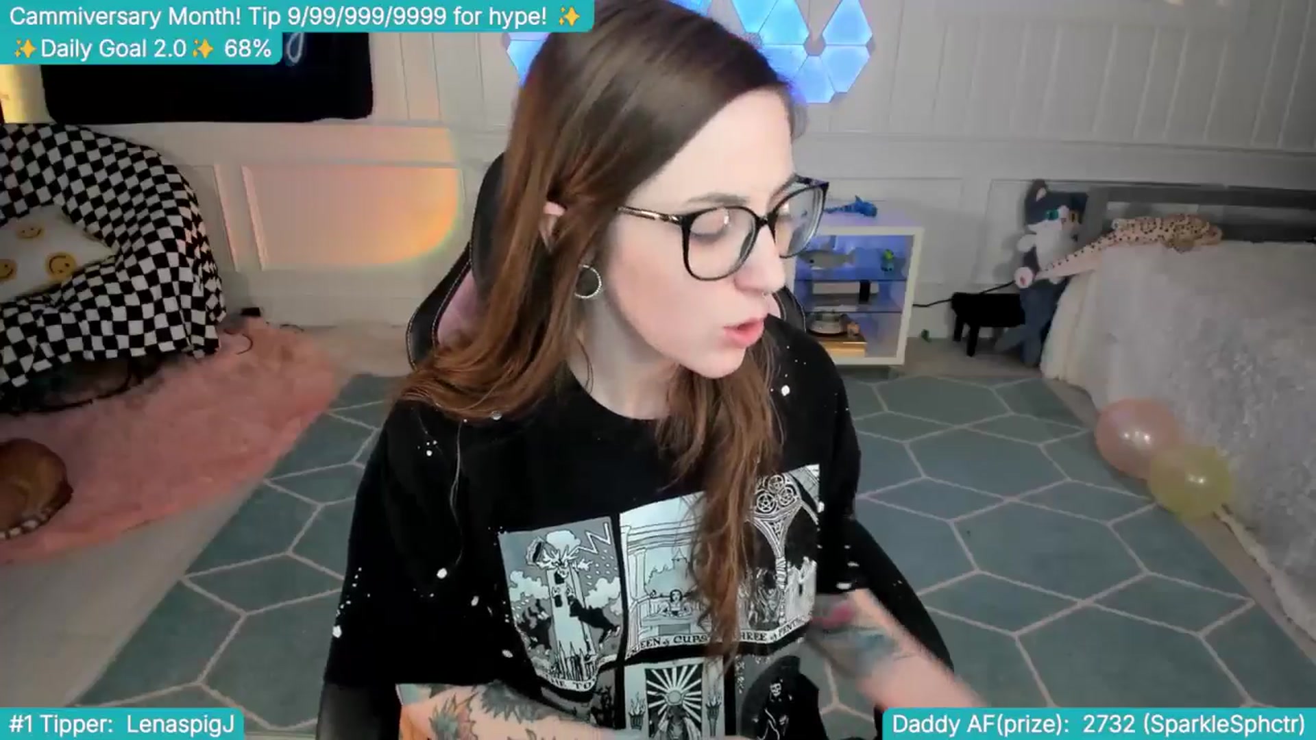 Gallery image thumbnail from TheSharkQueen's myfreecams stream on, 04/11/2025, 05:17 image 13 of 20