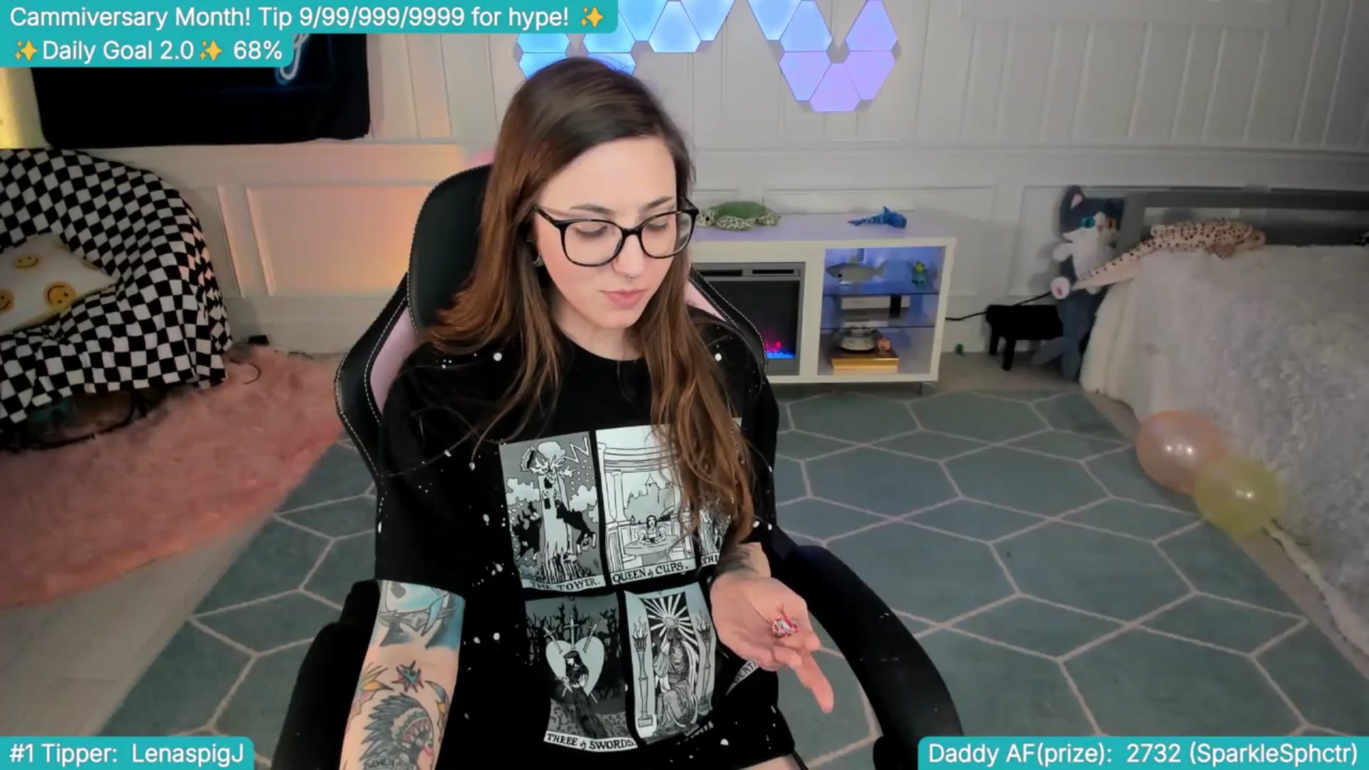 Gallery image thumbnail from TheSharkQueen's myfreecams stream on, 04/11/2025, 05:17 image 8 of 20