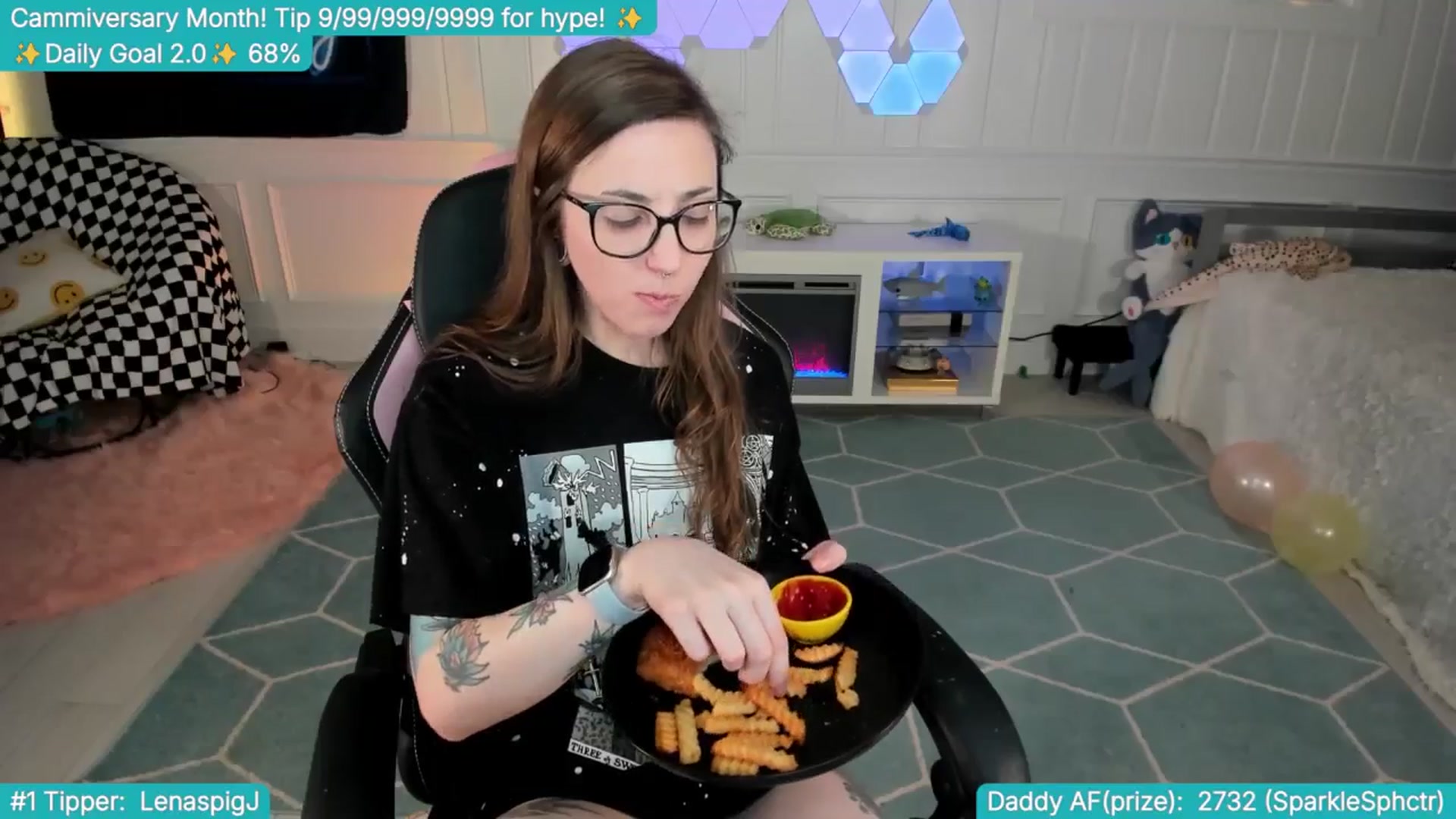 Gallery image thumbnail from TheSharkQueen's myfreecams stream on, 04/11/2025, 05:17 image 17 of 20