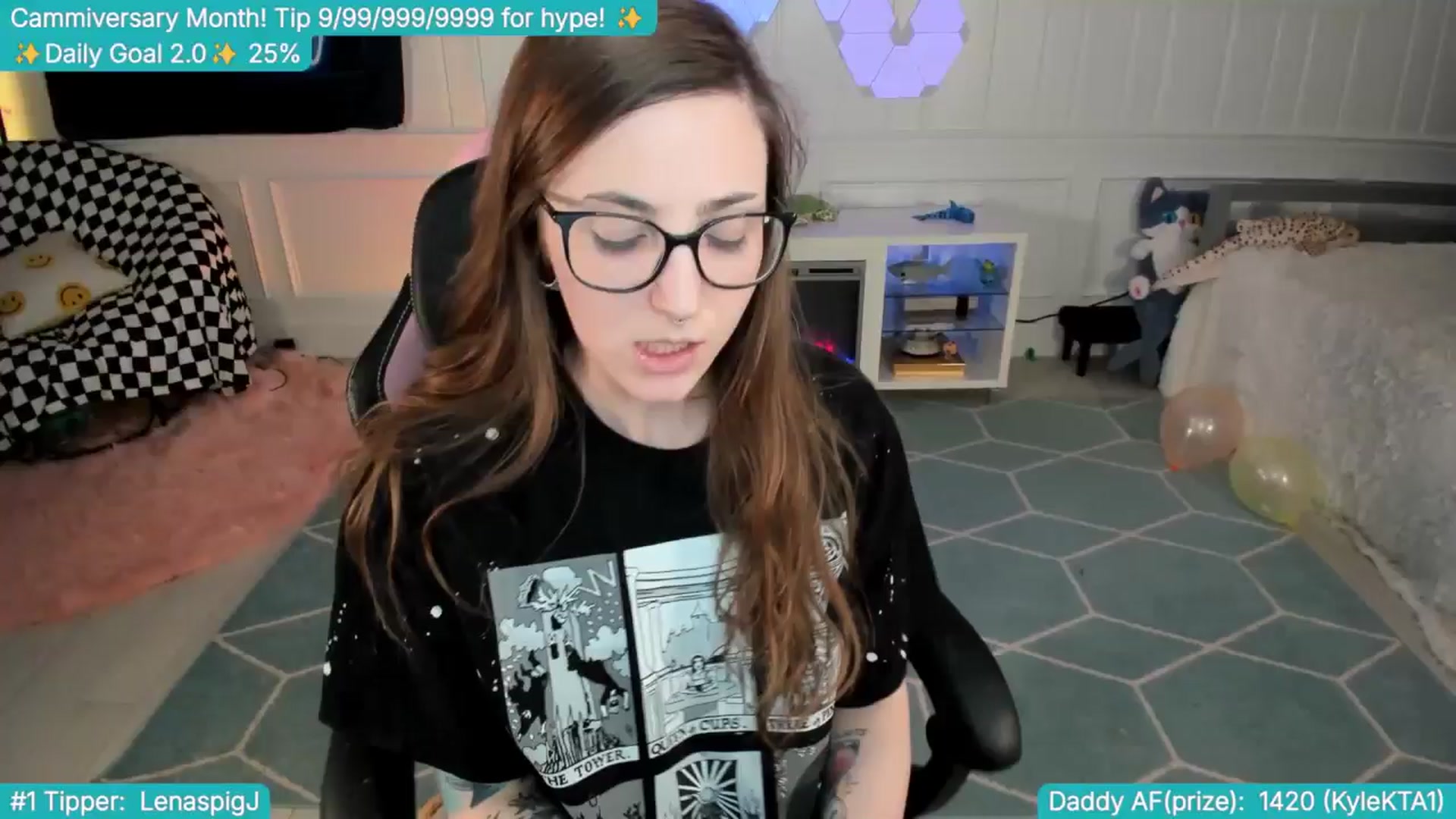 Gallery image thumbnail from TheSharkQueen's myfreecams stream on, 04/11/2025, 05:17 image 3 of 20